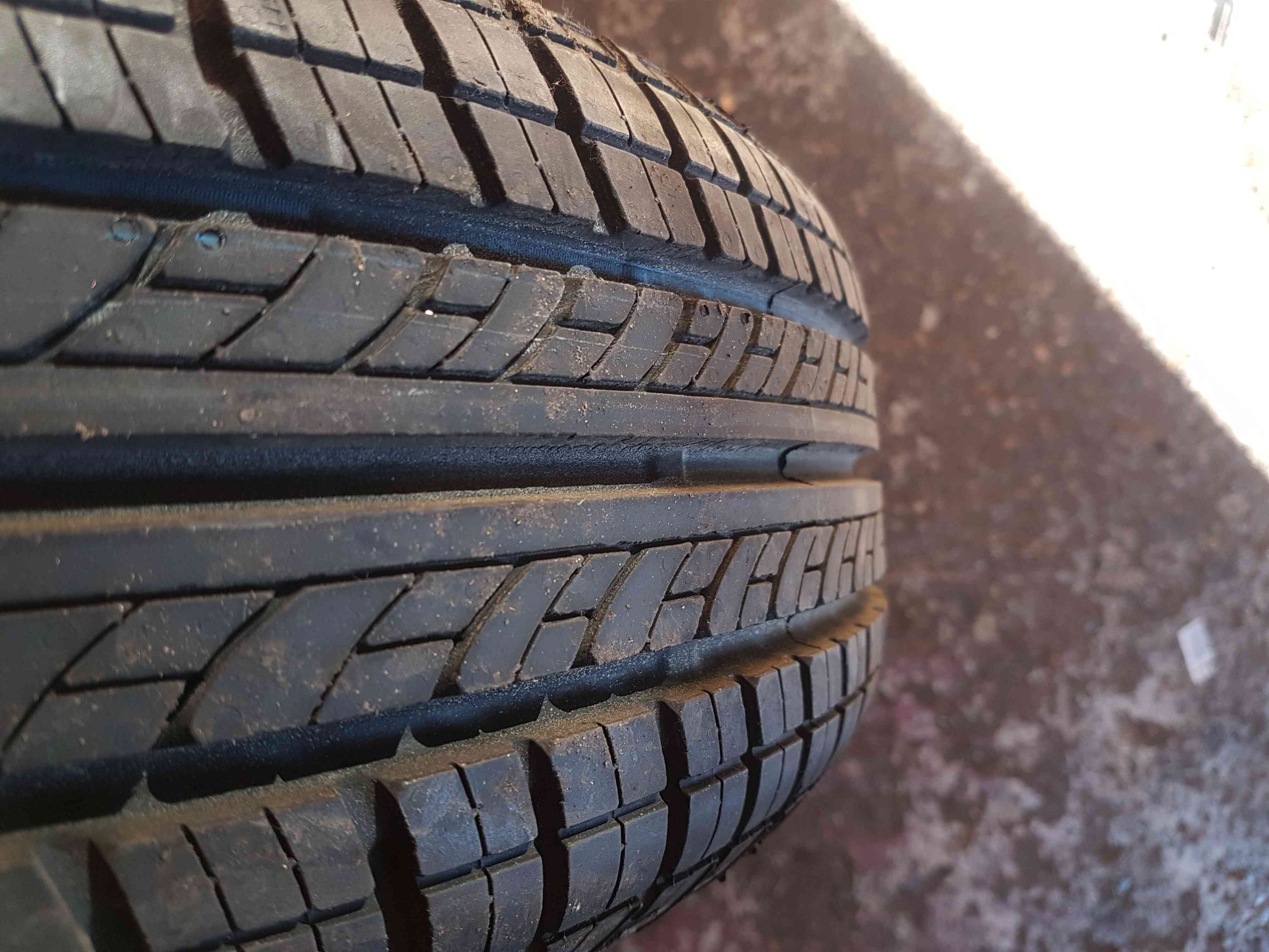 Thumb 5 Renault Clio MK2 2001-2006 Spare Steel Wheel + Tyre 175 65 14 6Mm Tread 4/5