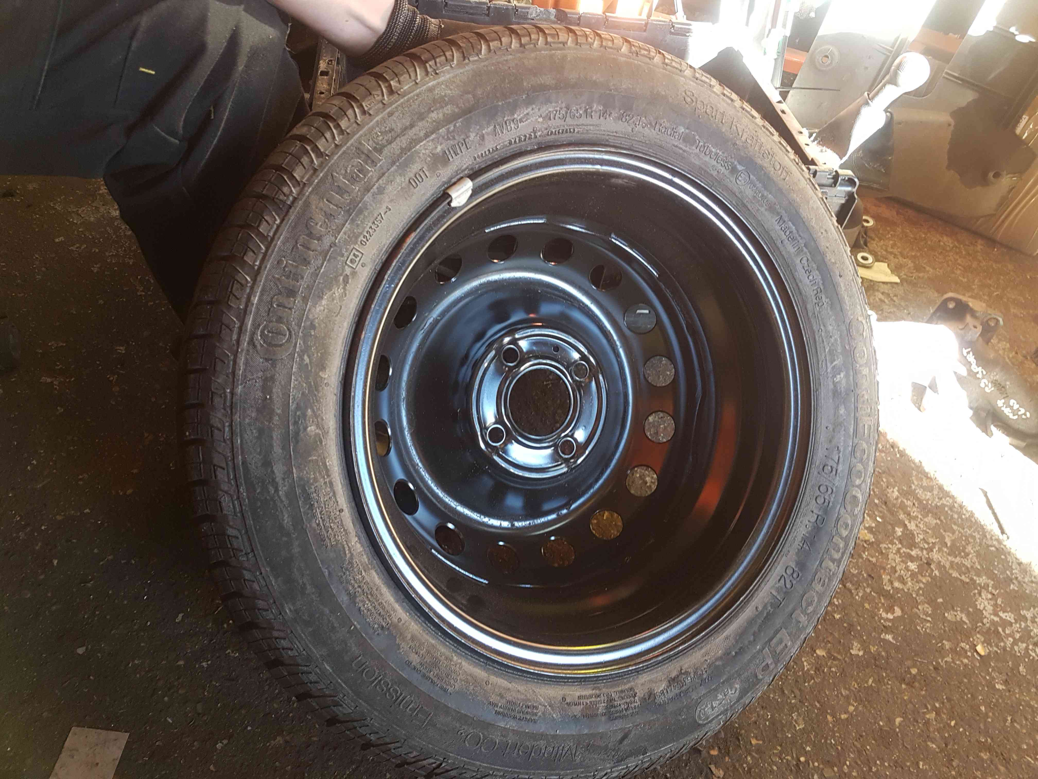 Thumb 6 Renault Clio MK2 2001-2006 Spare Steel Wheel + Tyre 175 65 14 6Mm Tread 4/5