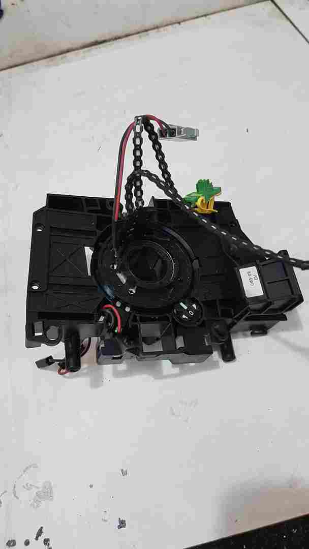 Thumb 2 Renault Clio MK2 2001-2006 Steering Wheel Squib Clock Spring NON Cruise 4/5