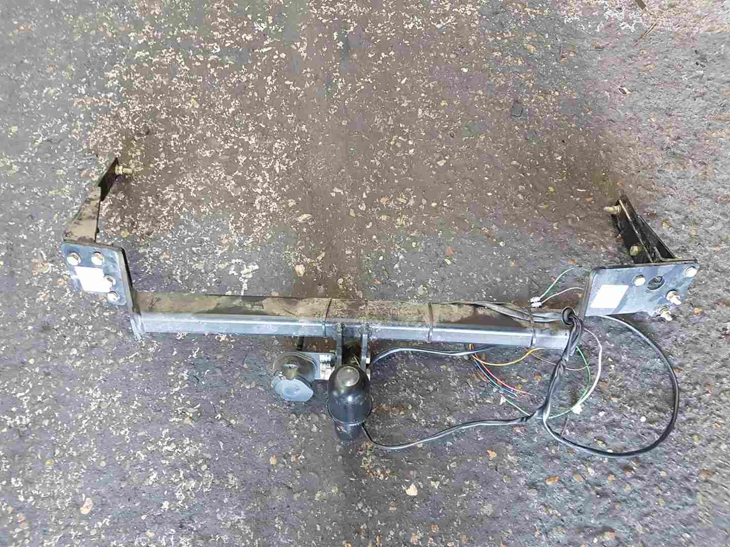 Renault Clio MK2 2001-2006 TOW Bar Ball Complete Electrics