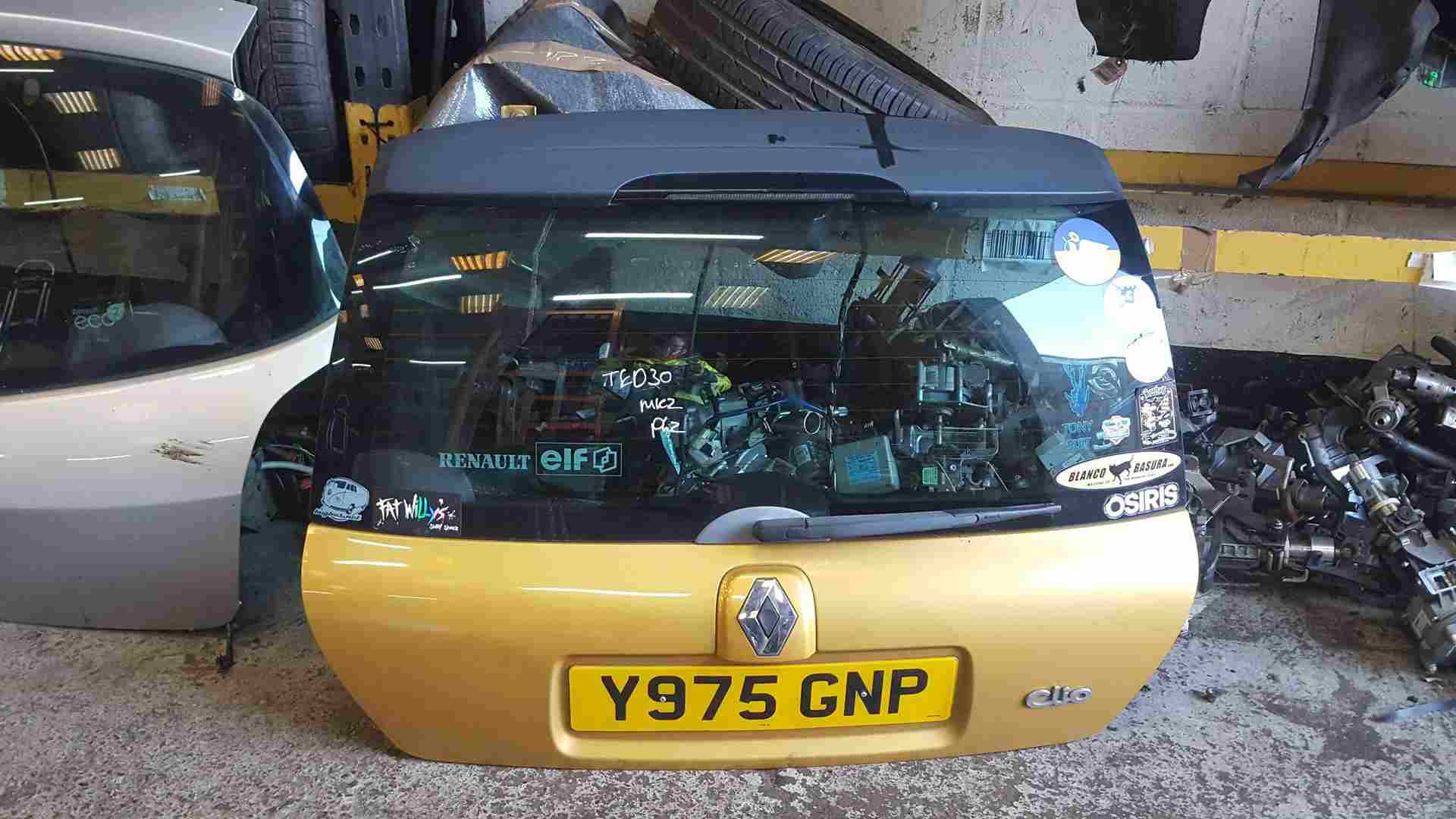 Thumb 5 Renault Clio MK2 2001-2006 Tailgate Boot Gold Yellow Ted30