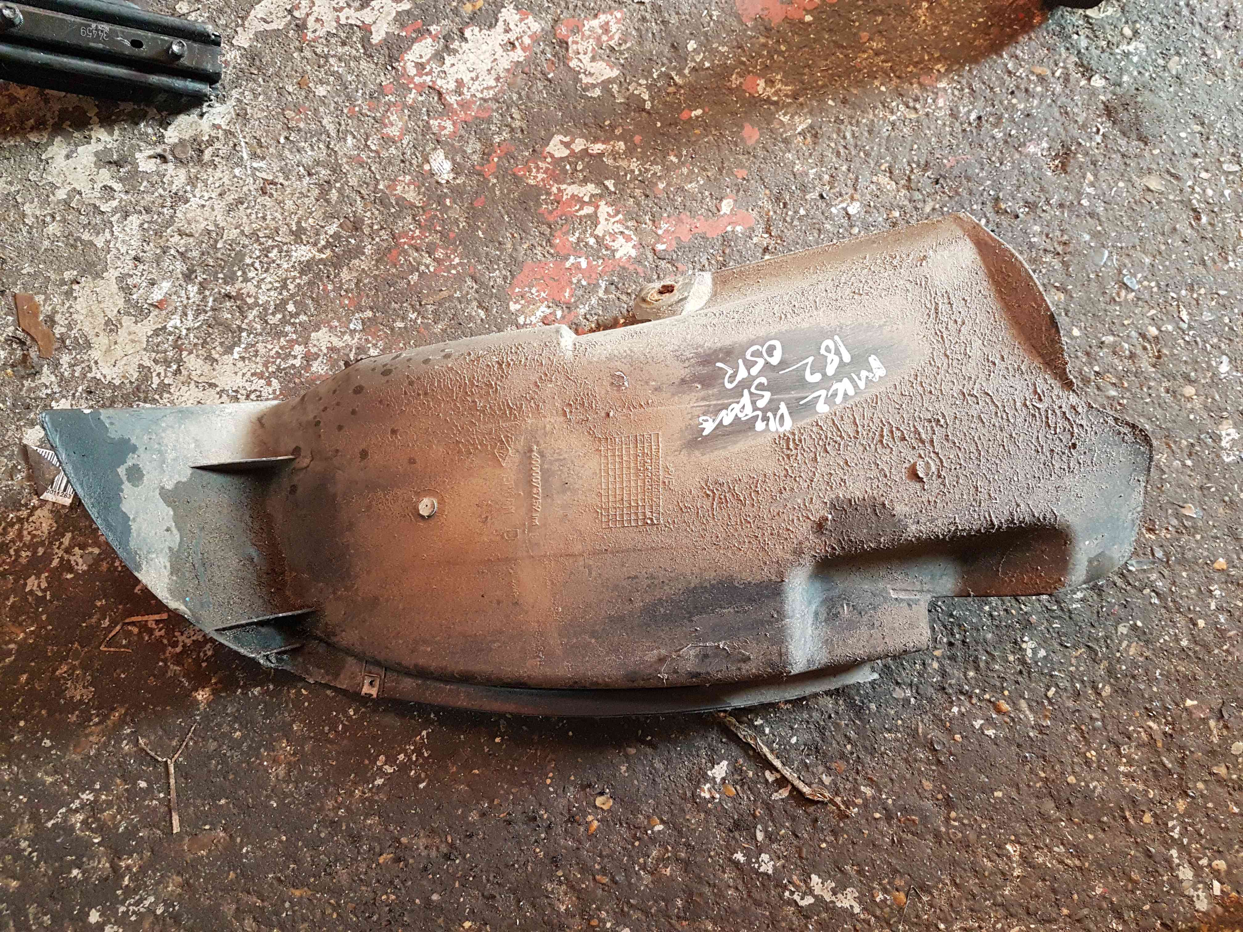Thumb 2 Renault Clio MK2 Sport 2001-2006 Drivers OSR Rear Arch Liner Guard