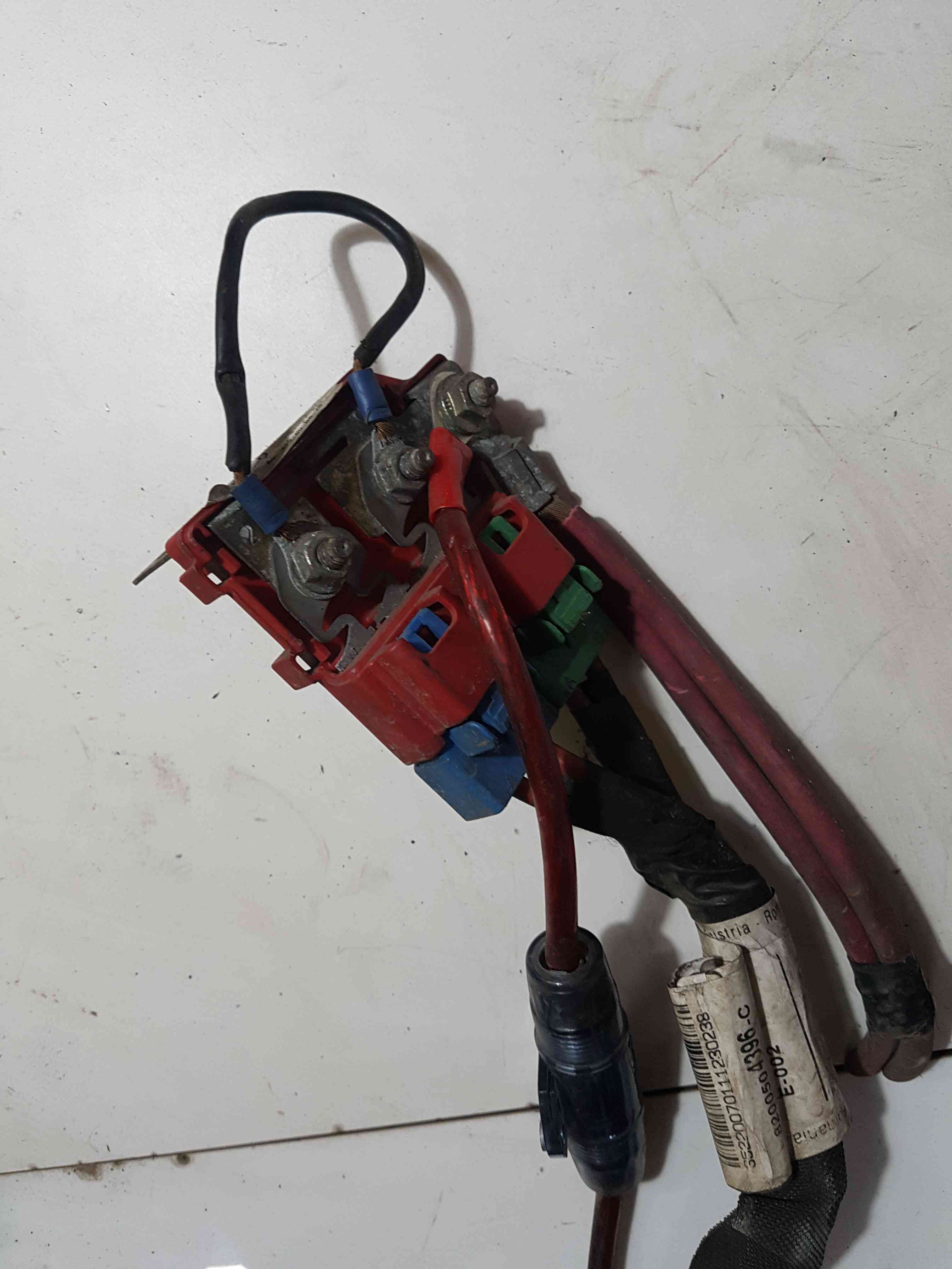 Thumb 6 Renault Clio MK3 + Modus 2005-2009 Battery Terminal Positive + Wire 8200504396