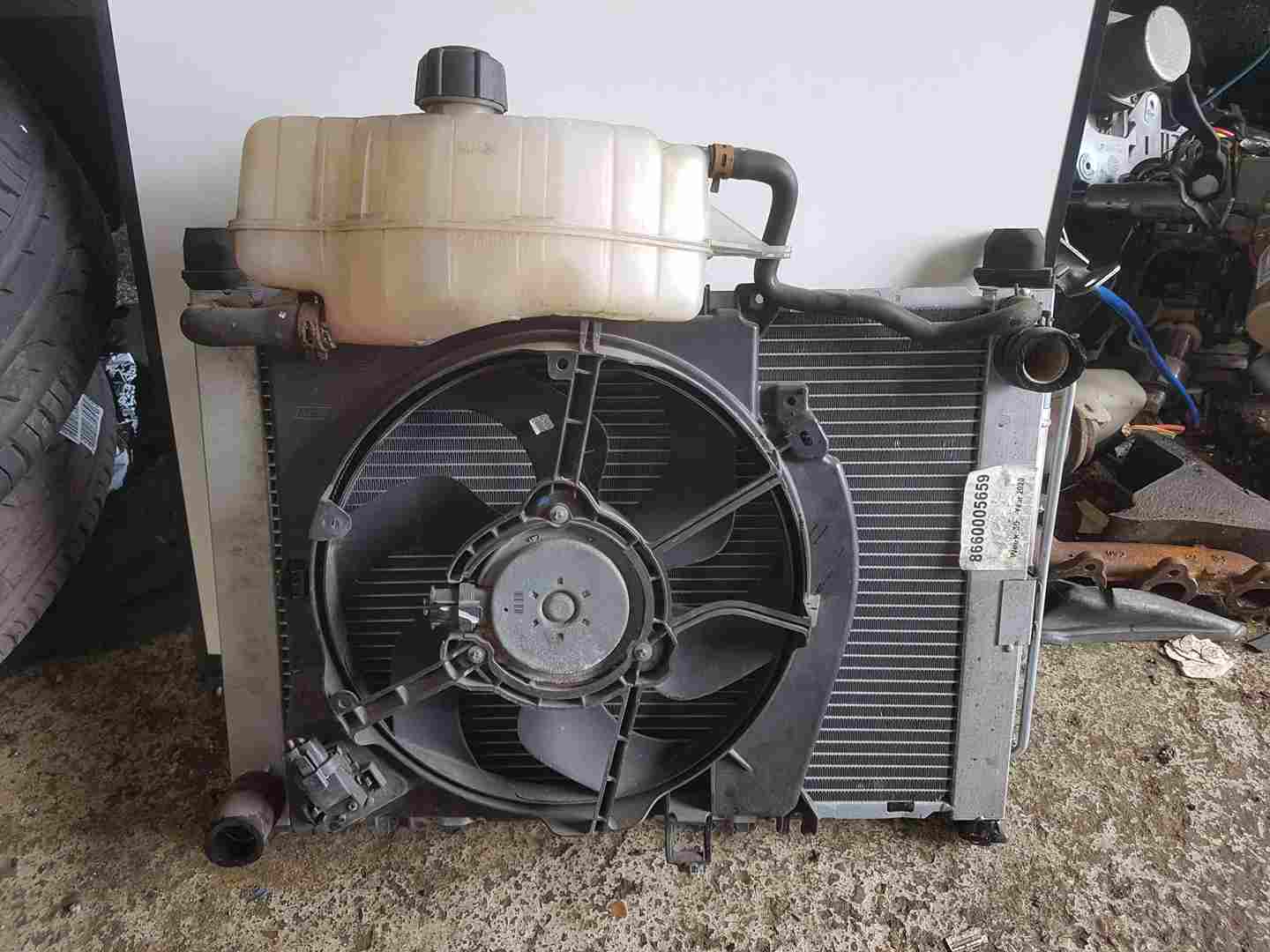 Thumb 3 Renault Clio MK3 + Modus 2009-2012 1.2 16V Radiator RAD Pack Cooling FAN