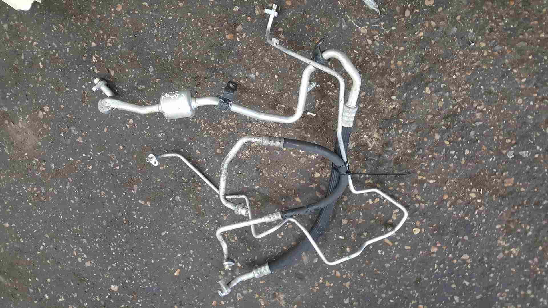 Thumb 2 Renault Clio MK3 2005-2009 1.4 16V Aircon Pipes Complete SET