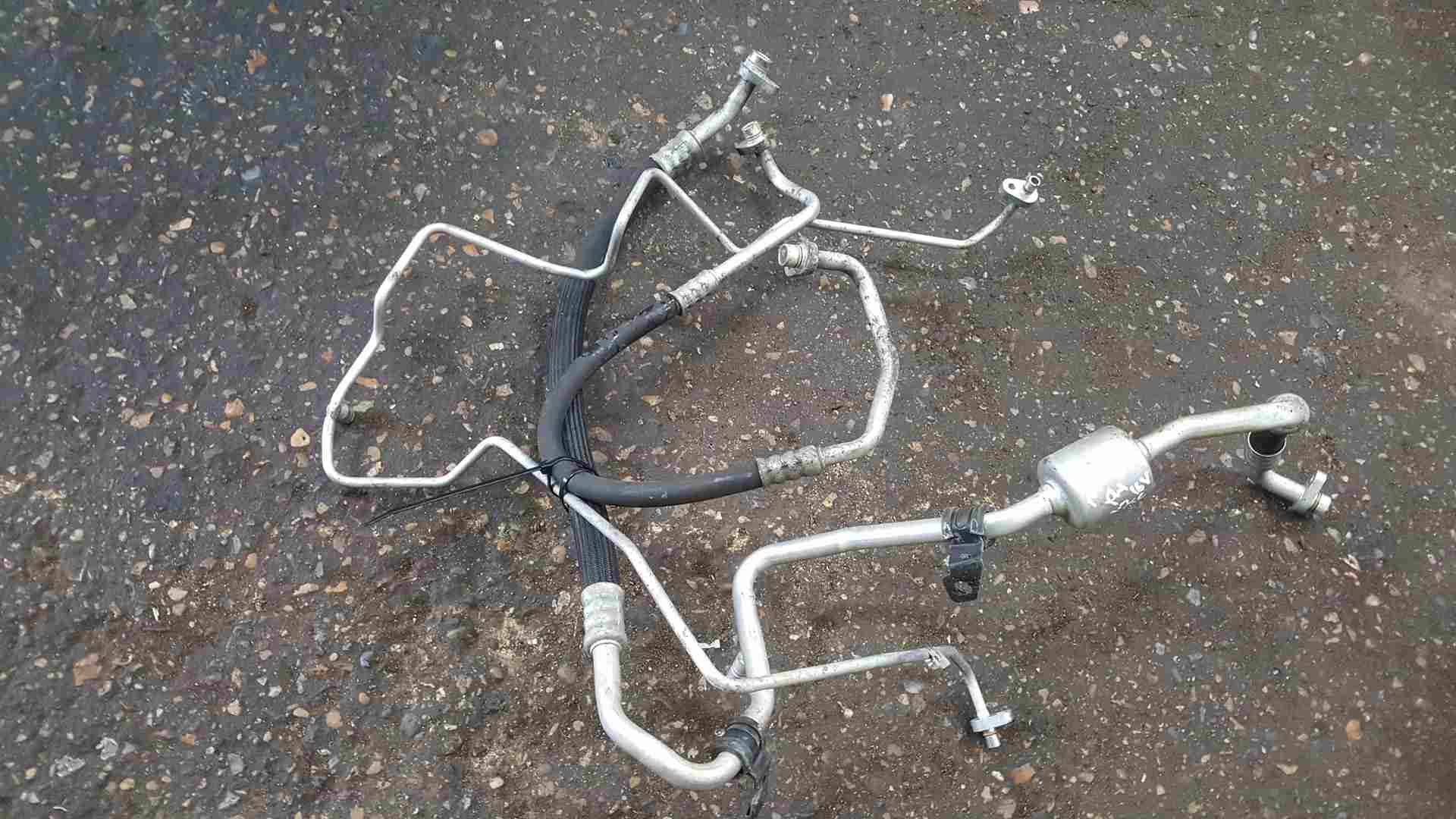 Thumb 3 Renault Clio MK3 2005-2009 1.4 16V Aircon Pipes Complete SET