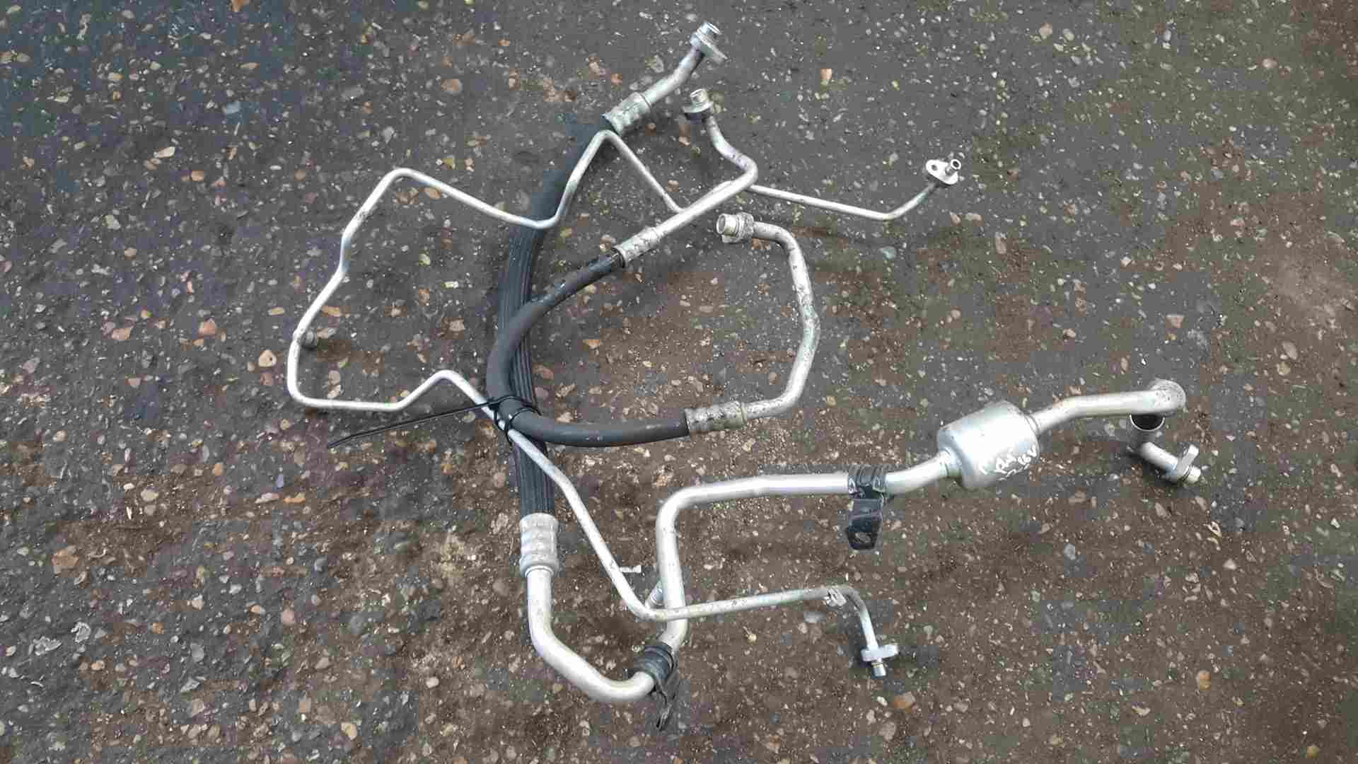 Thumb 5 Renault Clio MK3 2005-2009 1.4 16V Aircon Pipes Complete SET