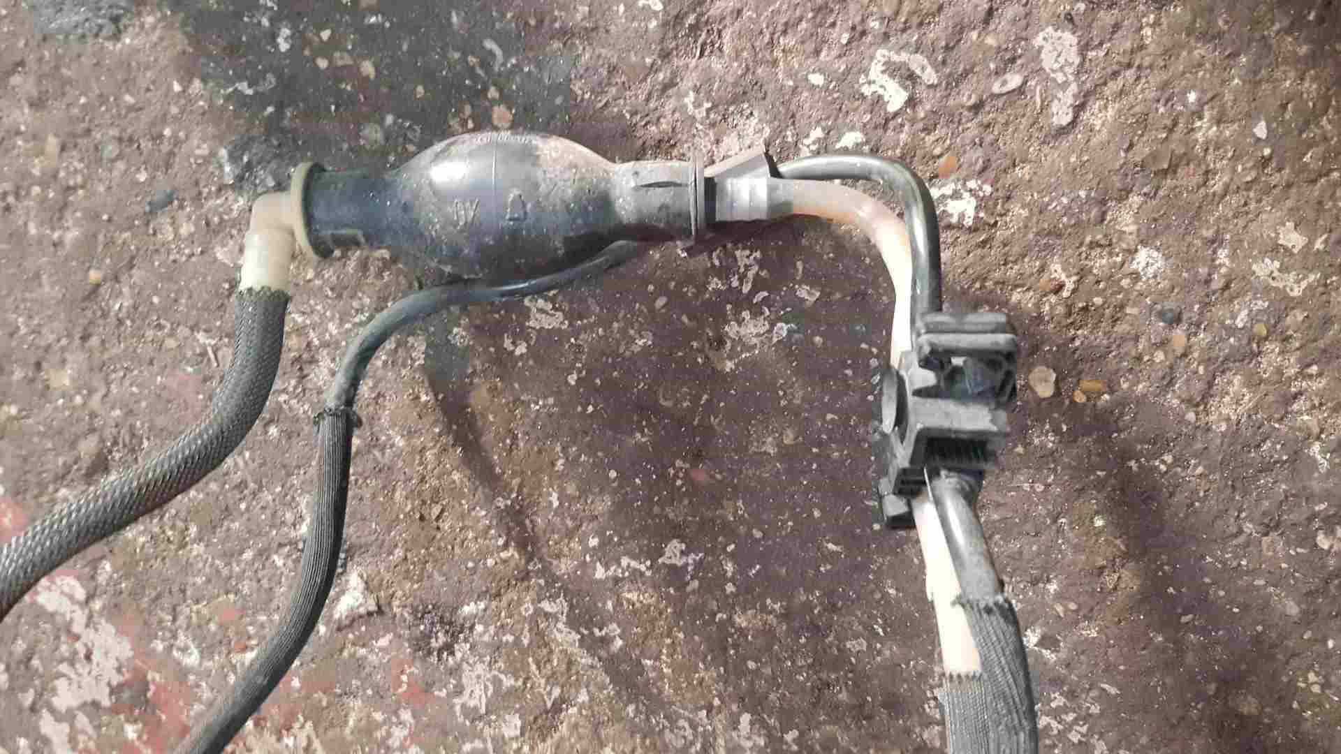 Thumb 2 Renault Clio MK3 2005-2009 1.5 DCI Diesel Hand Pump Primer