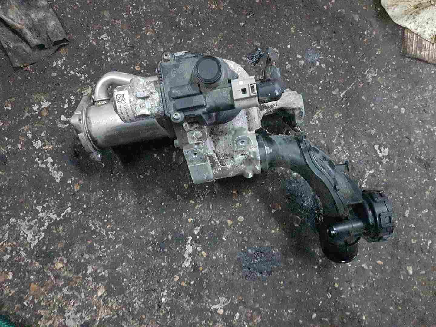 Renault Clio MK3 2005-2009 1.5 DCI Egr Valve + Housing K9K 766 8200545260