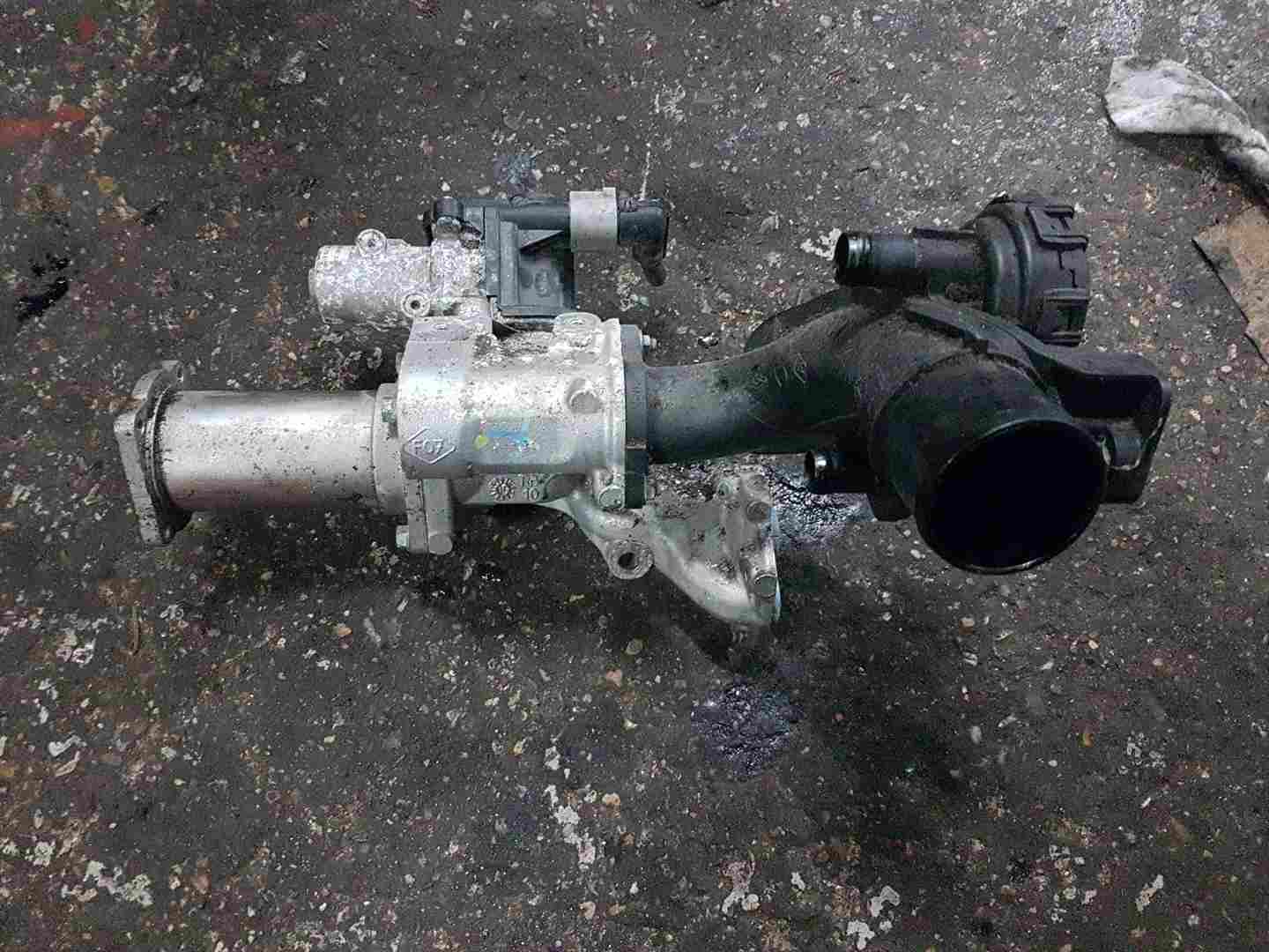 Thumb 3 Renault Clio MK3 2005-2009 1.5 DCI Egr Valve + Housing K9K 766 8200545260