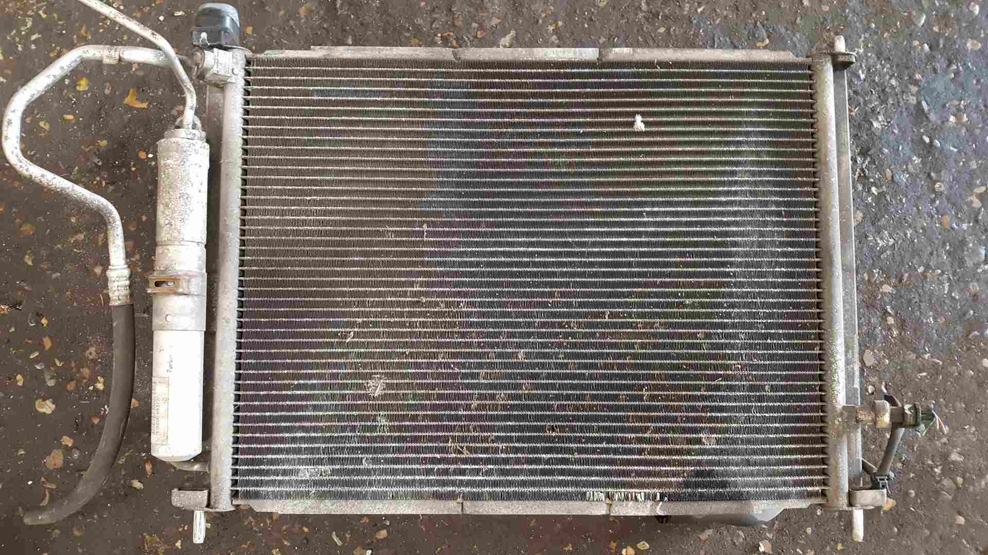 Thumb 2 Renault Clio MK3 2005-2009 1.5 DCI Radiator + Cooling FAN Rad Pack 8200688390