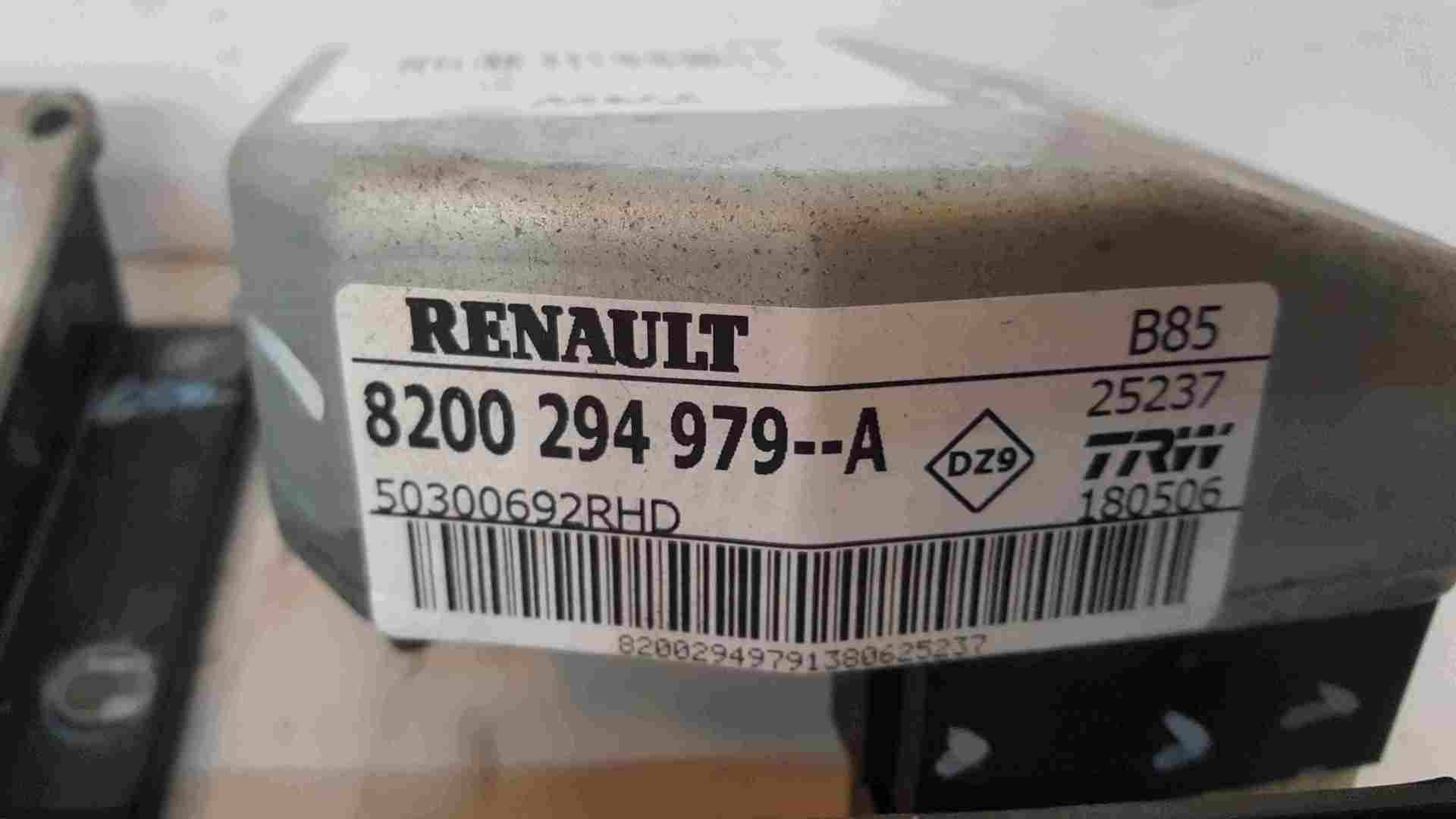 Thumb 2 Renault Clio MK3 2005-2009 1.5 DCi ECU Set UCH BCM + Key 8200399038