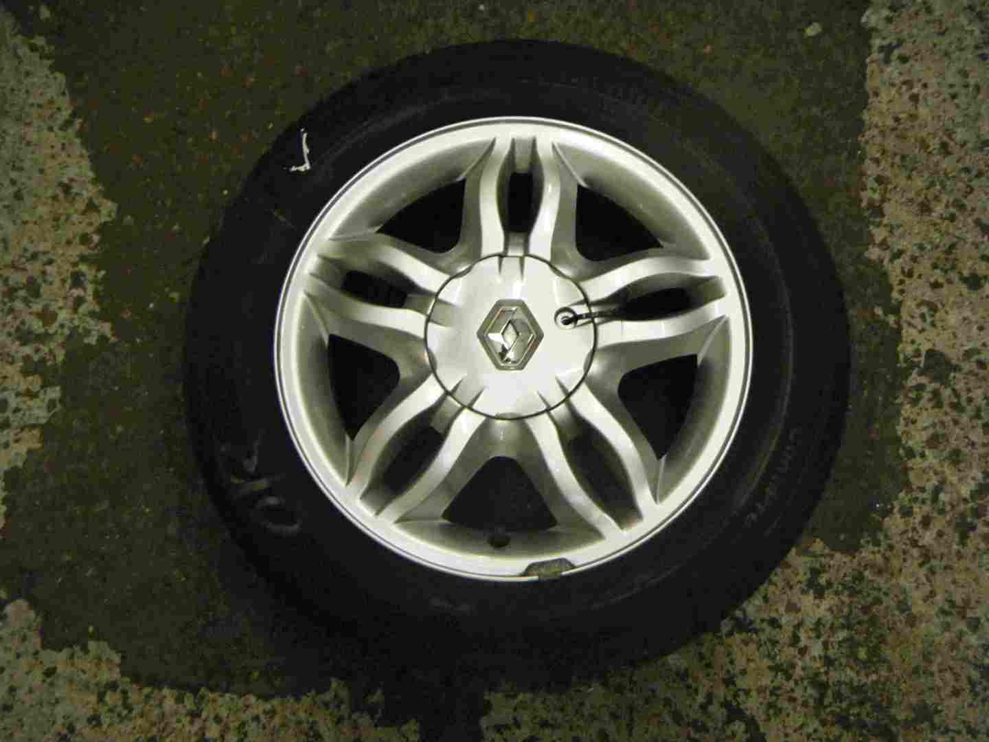 Renault Clio MK3 2005-2009 15 Mahonia Alloy Wheel x 1