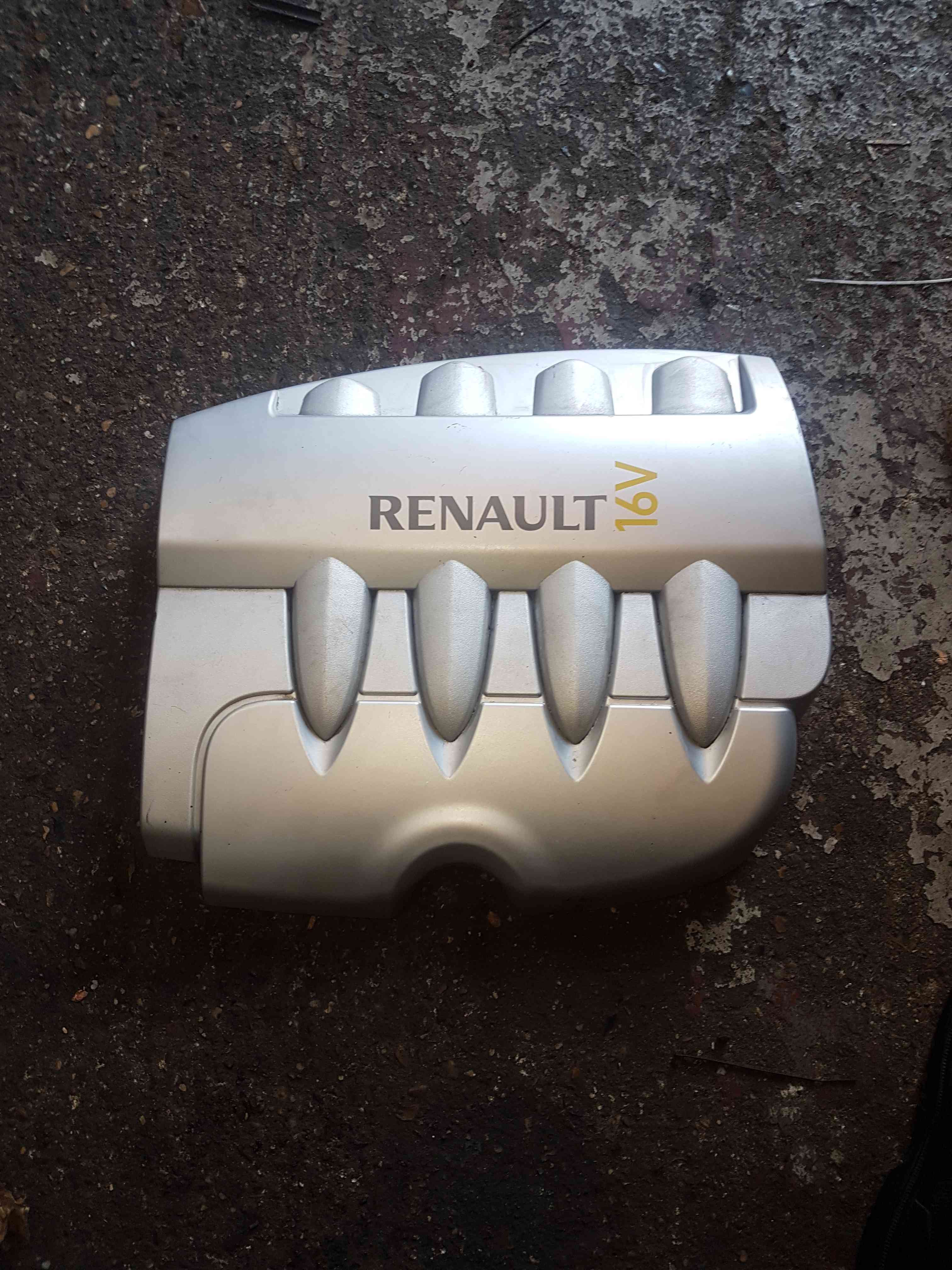 Thumb 8 Renault Clio MK3 2005-2009 1.6 1.4 16V Engine Cover Plastic 4/5 8200323607