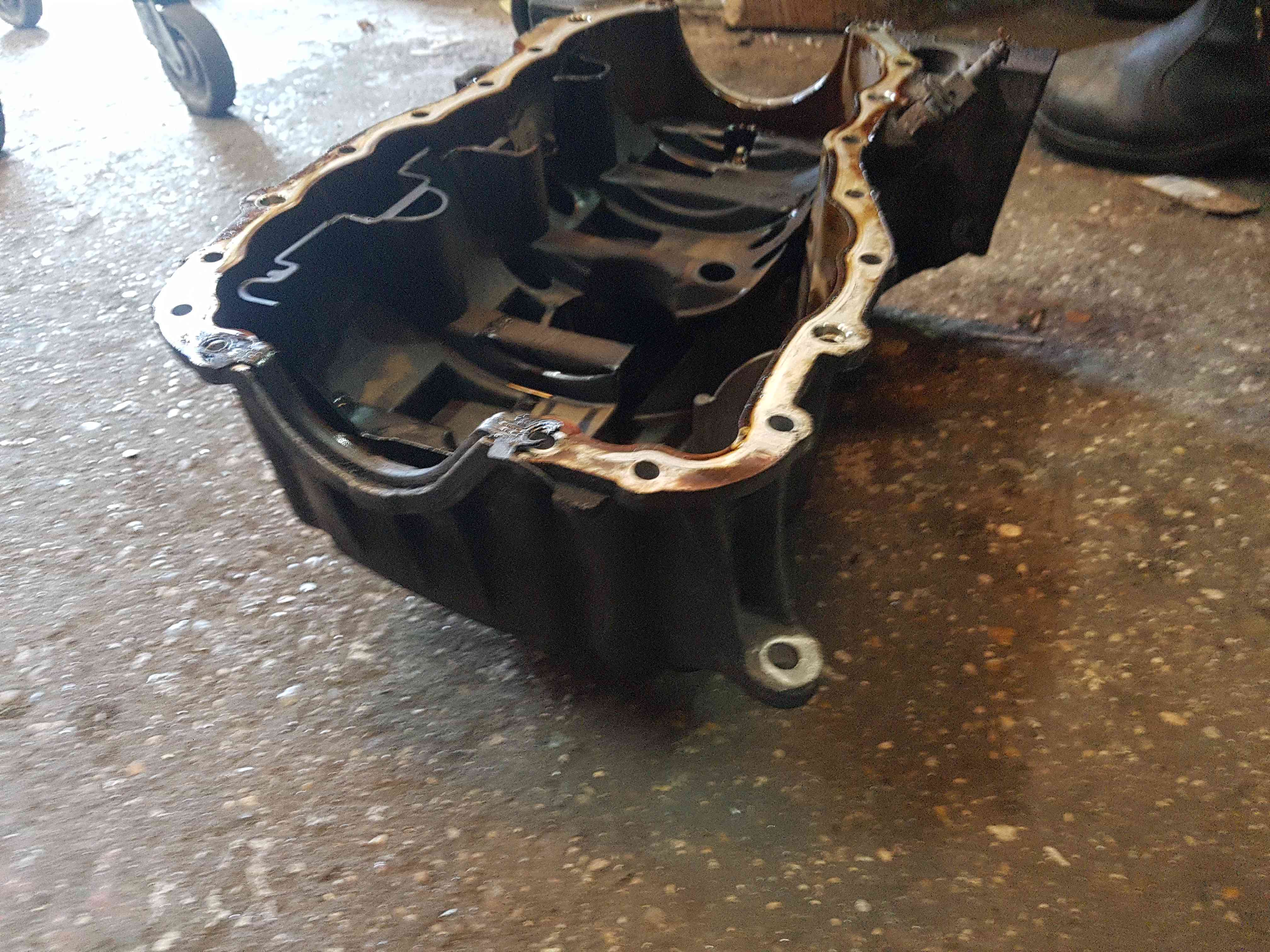 Thumb 4 Renault Clio MK3 2005-2009 1.6 16V Engine OIL Sump PAN K4M801 8200318813