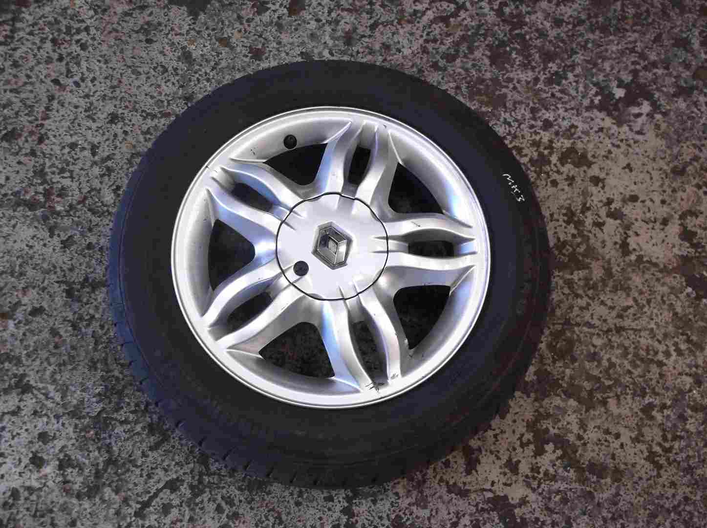 Renault Clio MK3 2005-2009 Mahonia Alloy Wheel   Tyre 185 60 15 6mm