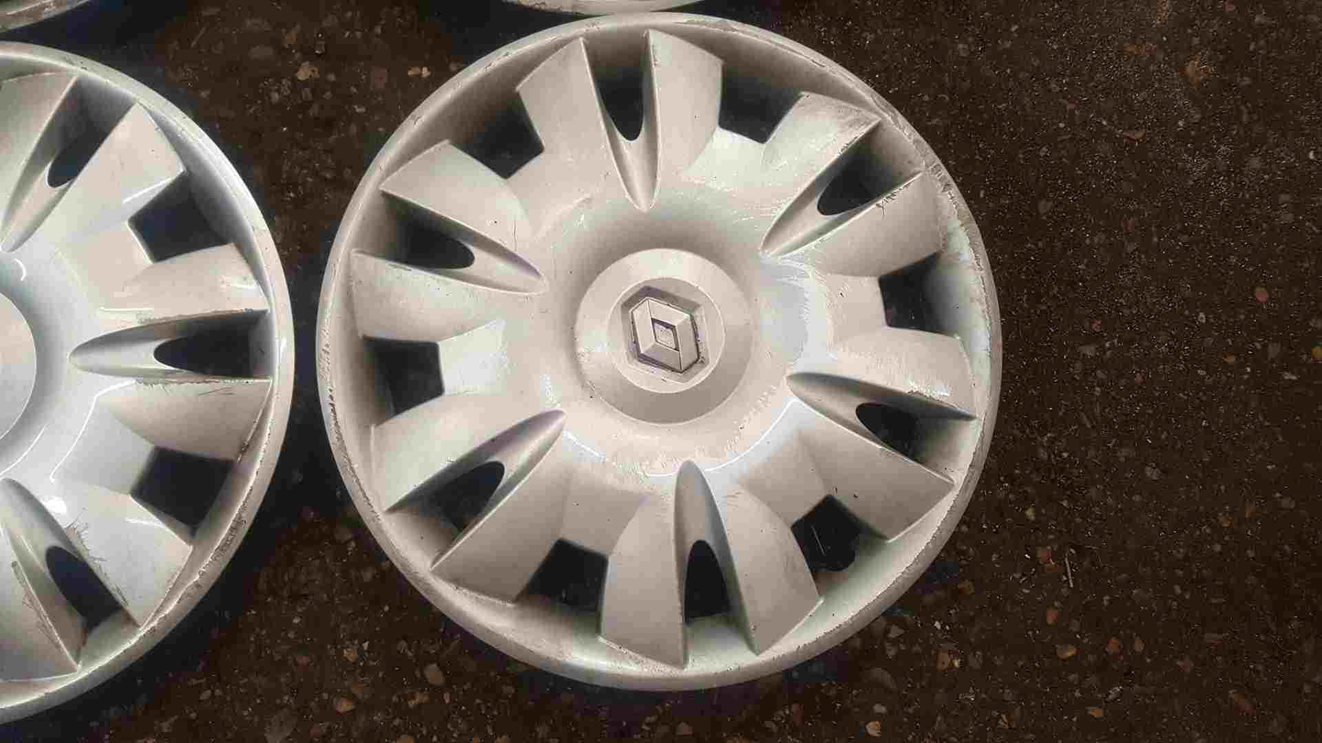 Thumb 3 Renault Clio MK3 2005-2009 Aria Steel Wheel Trims Cover 8200756827 15Inch 