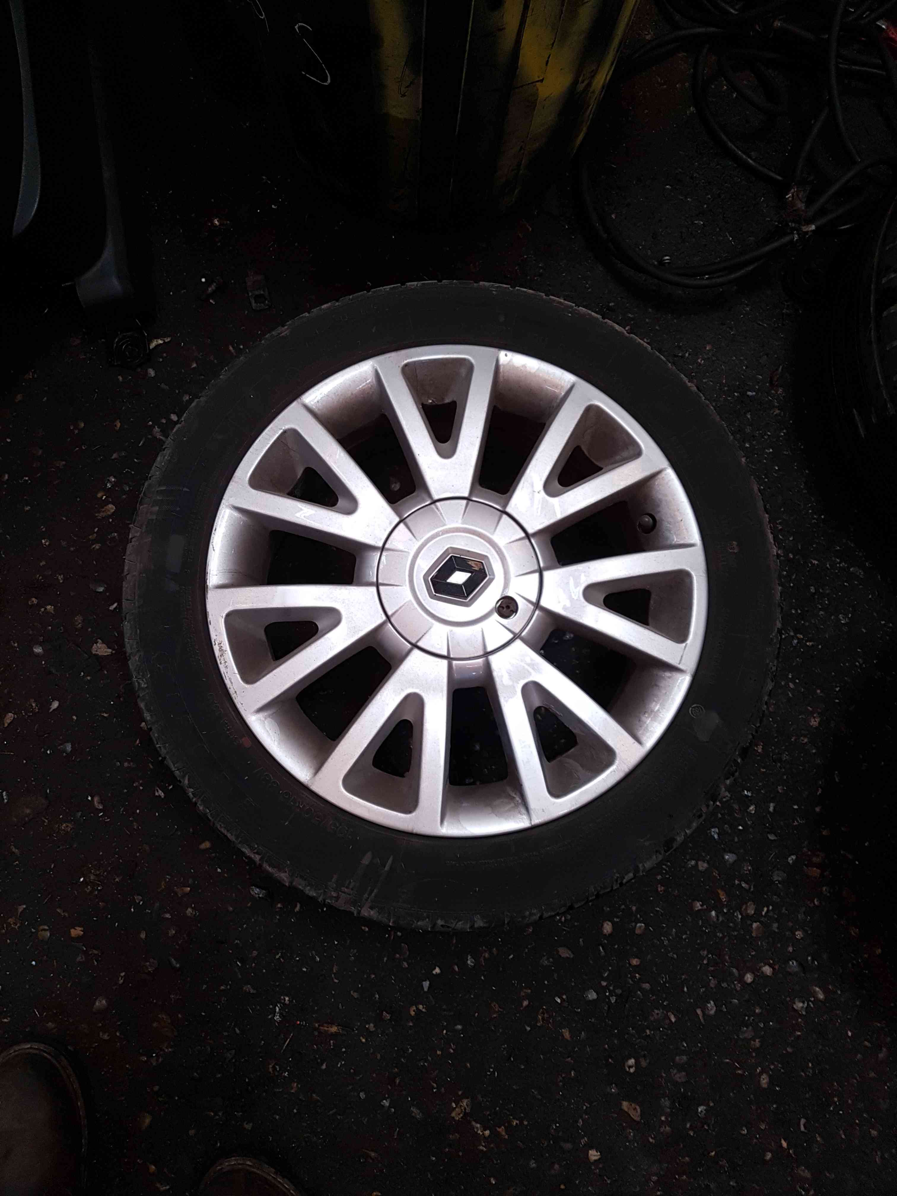 Thumb 2 Renault Clio MK3 2005-2009 Canasta Alloy Wheel + Tyre 195 50 16 5Mm 8201075834