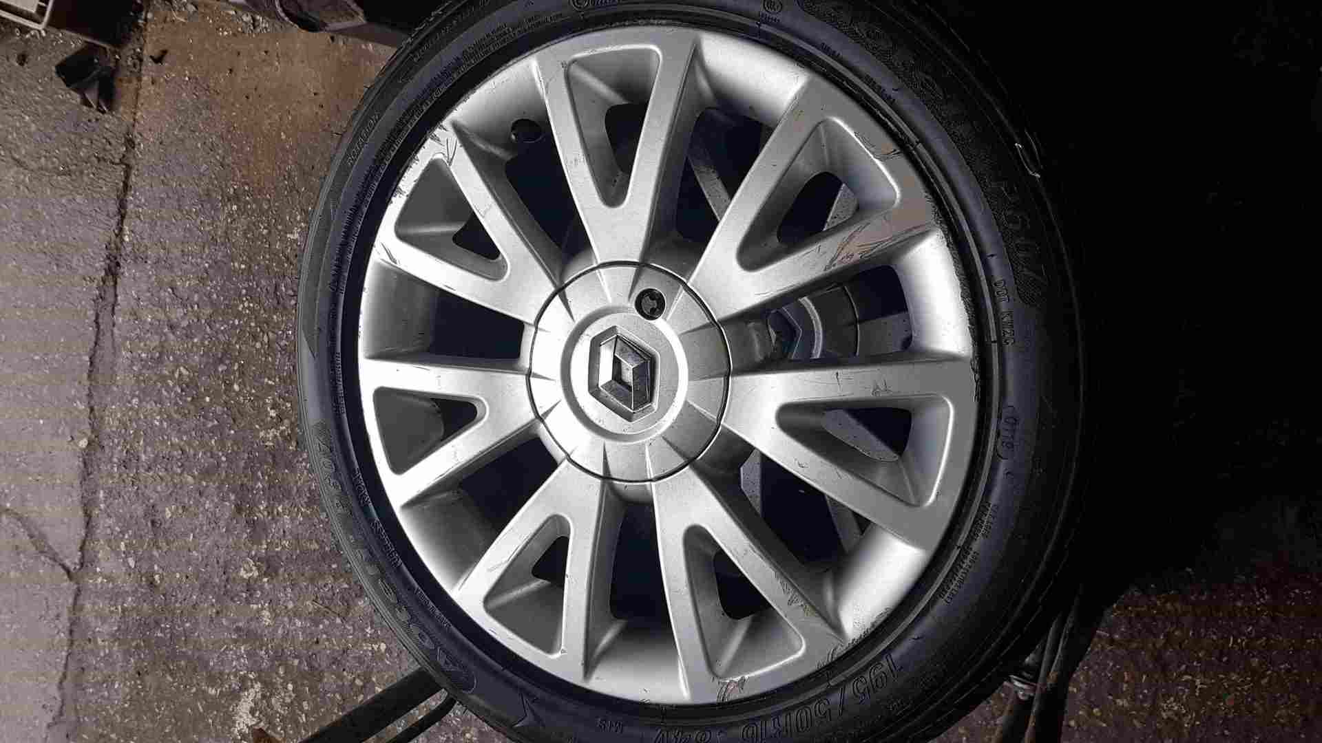 Thumb 2 Renault Clio MK3 2005-2009 Canasta Alloy Wheel + Tyre 195 50 16 5Mm Tread 4/5