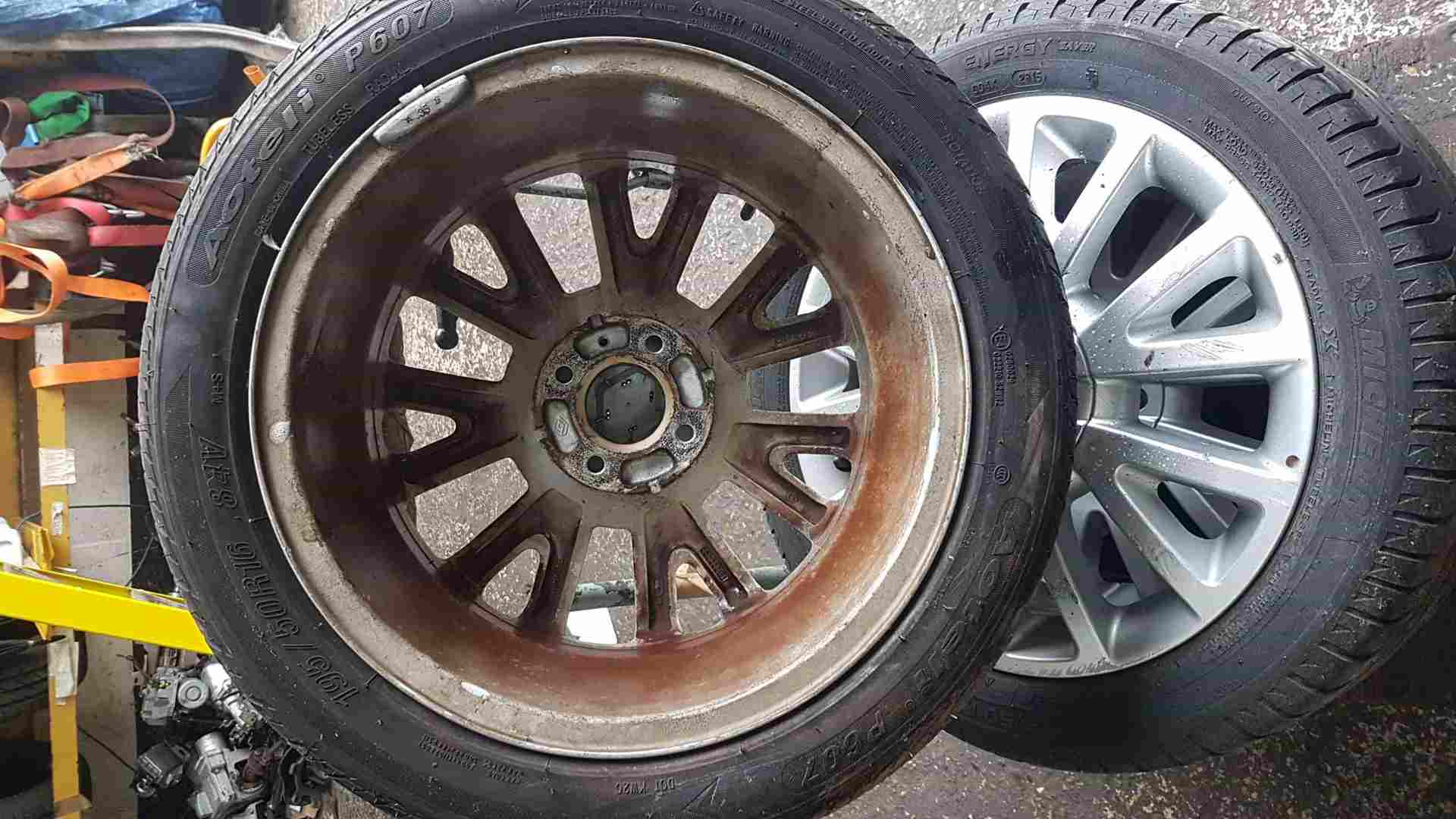 Thumb 5 Renault Clio MK3 2005-2009 Canasta Alloy Wheel + Tyre 195 50 16 5Mm Tread 4/5