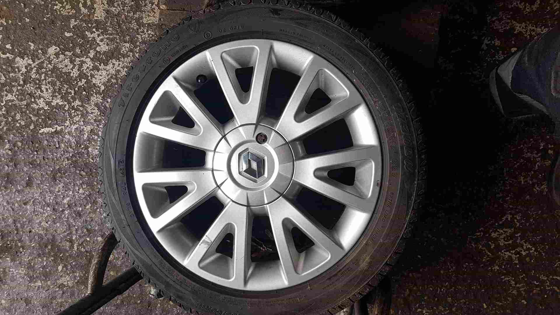 Thumb 2 Renault Clio MK3 2005-2009 Canasta Alloy Wheel + Tyre 195 50 16 5Mm Tread 4/5
