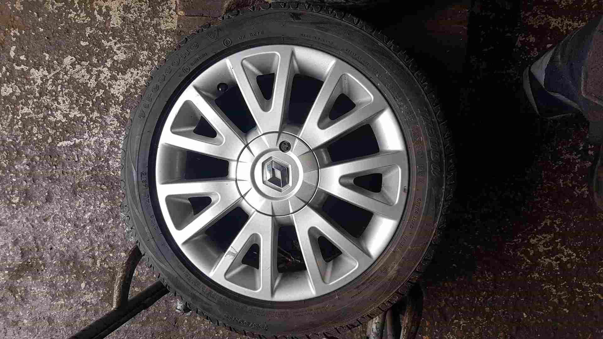 Renault Clio MK3 2005-2009 Canasta Alloy Wheel + Tyre 195 50 16 5Mm Tread 4/5