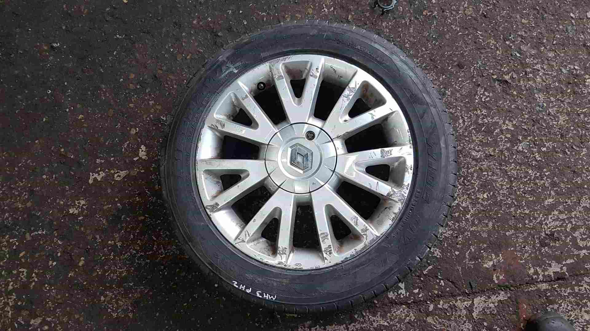 Renault Clio MK3 2005-2009 Canasta Alloy Wheel + Tyre 195 50 16 6mm Tread 2/5