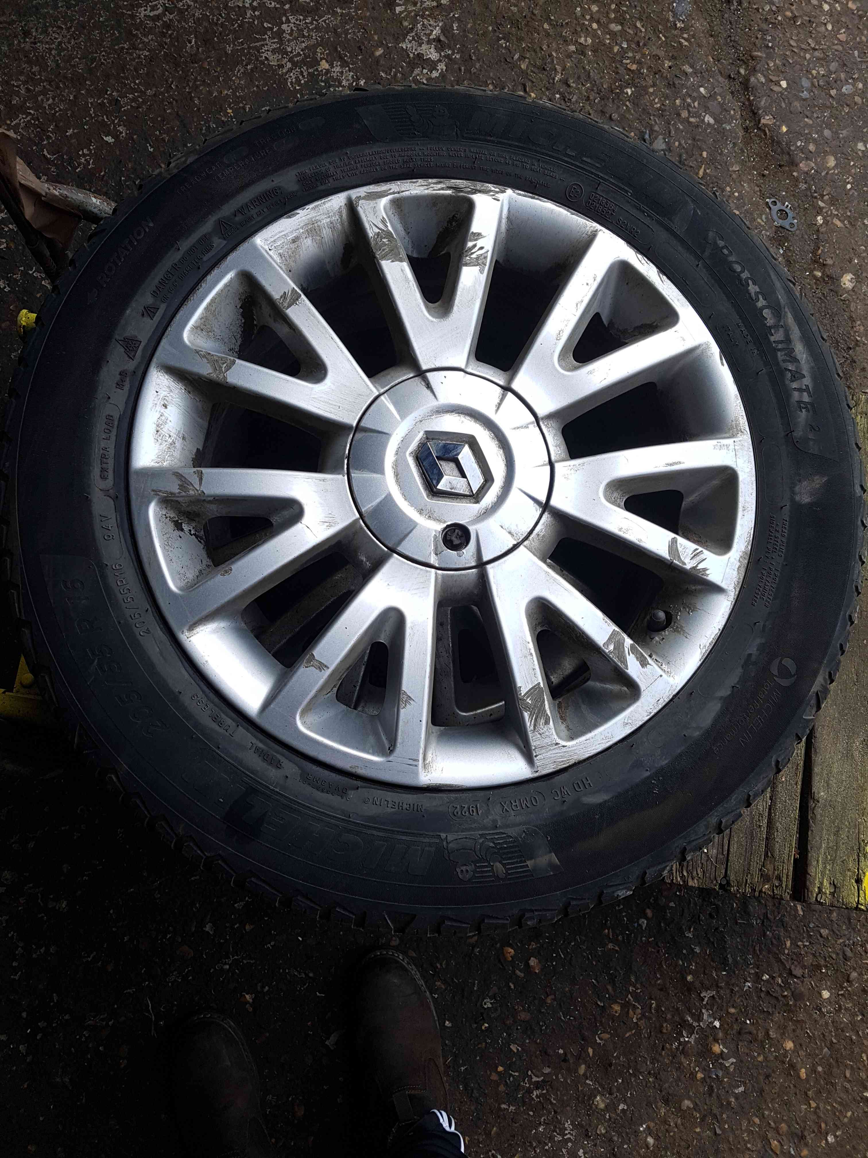 Thumb 3 Renault Clio MK3 2005-2009 Canasta Alloy Wheel + Tyre 205 55 16 5Mm 8201075834