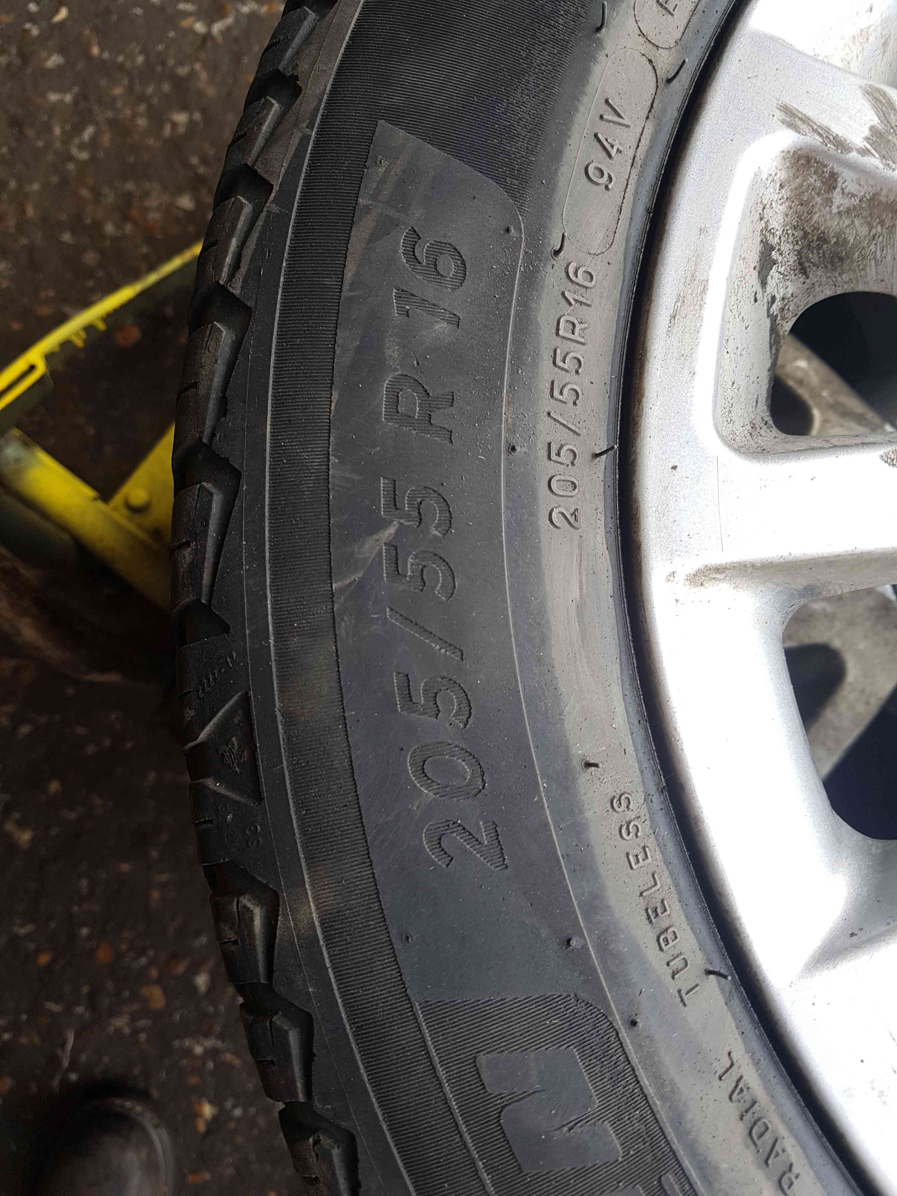 Thumb 4 Renault Clio MK3 2005-2009 Canasta Alloy Wheel + Tyre 205 55 16 5Mm 8201075834