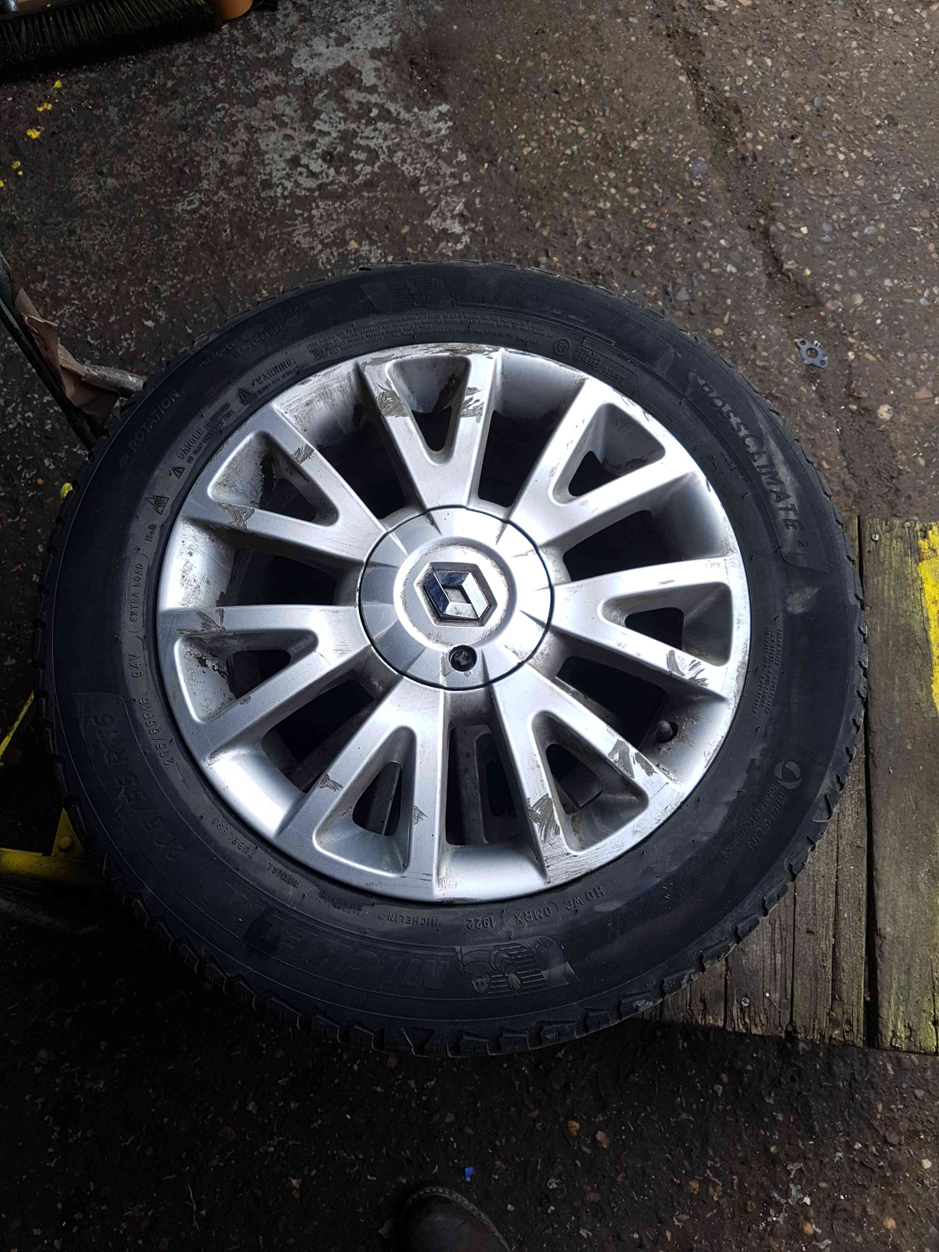 Thumb 7 Renault Clio MK3 2005-2009 Canasta Alloy Wheel + Tyre 205 55 16 5Mm 8201075834