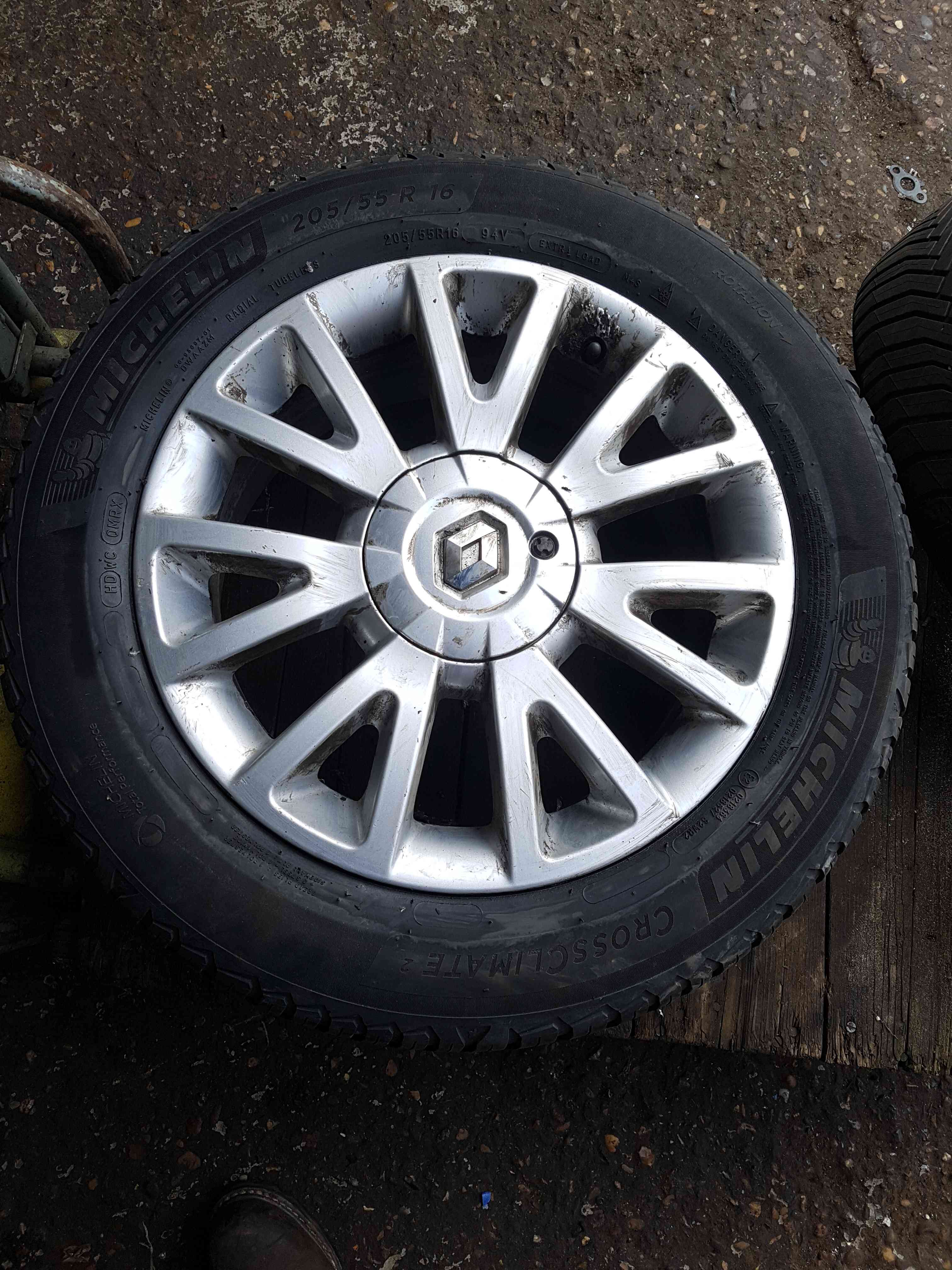 Thumb 3 Renault Clio MK3 2005-2009 Canasta Alloy Wheel + Tyre 205 55 16 6Mm 8201075834