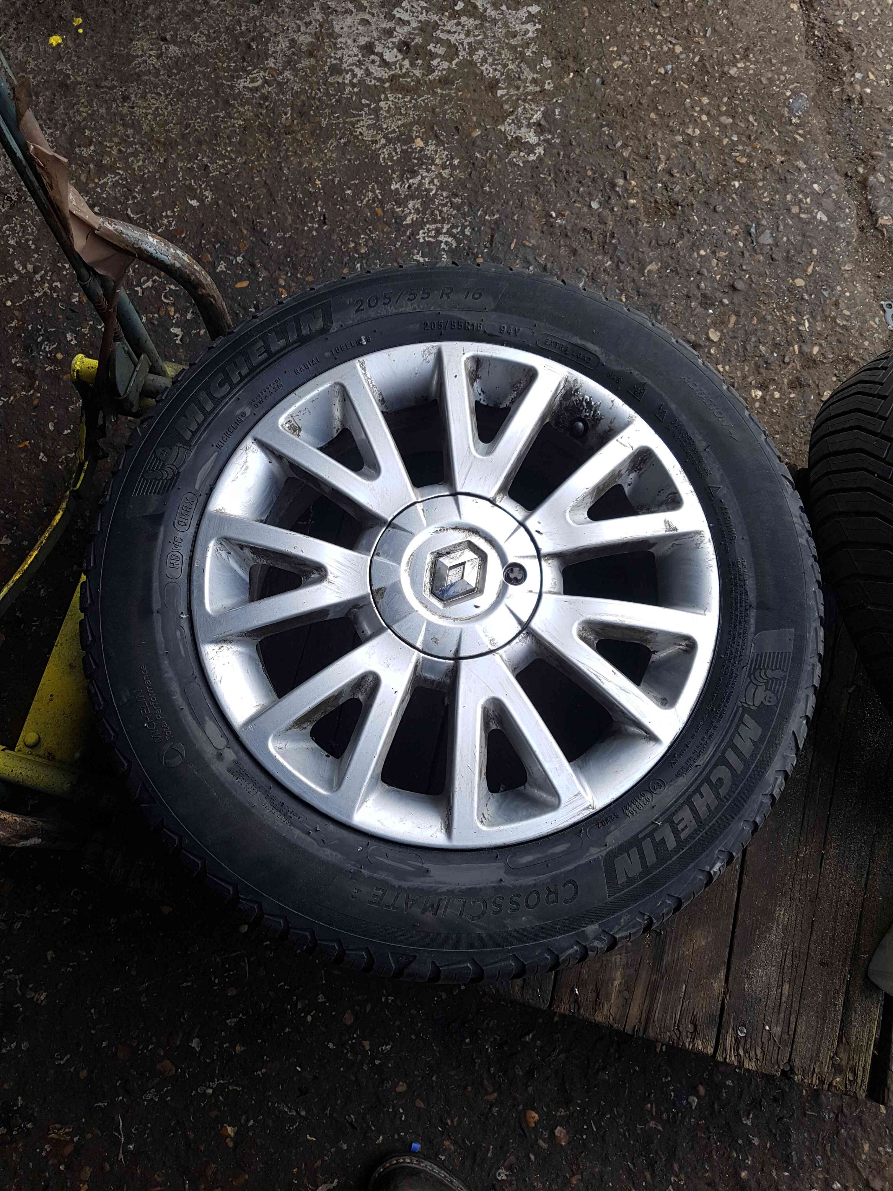 Thumb 8 Renault Clio MK3 2005-2009 Canasta Alloy Wheel + Tyre 205 55 16 6Mm 8201075834