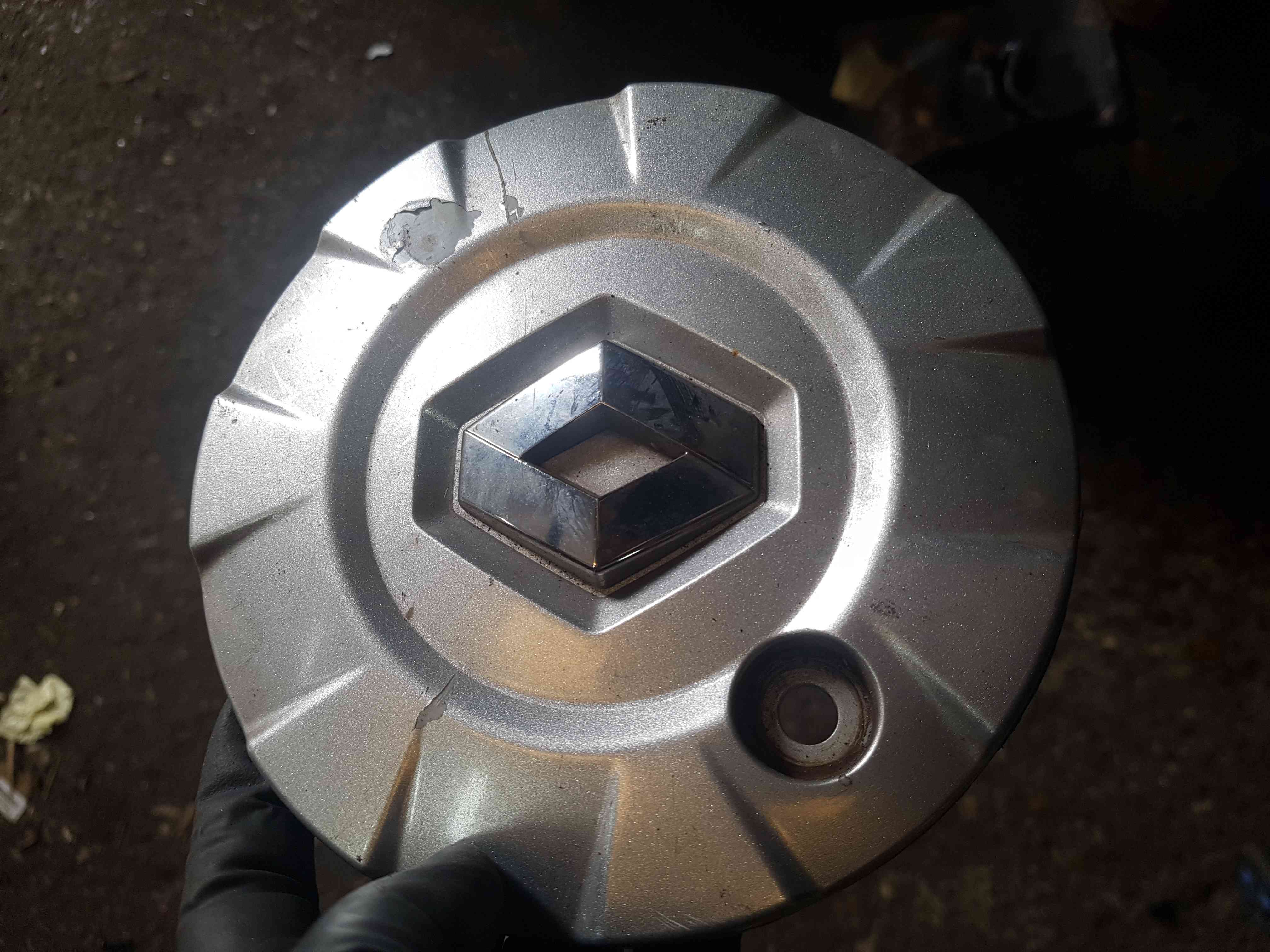 Thumb 6 Renault Clio MK3 2005-2009 Canasta Alloy Wheel Centre HUB Cap 3/5 8200319245