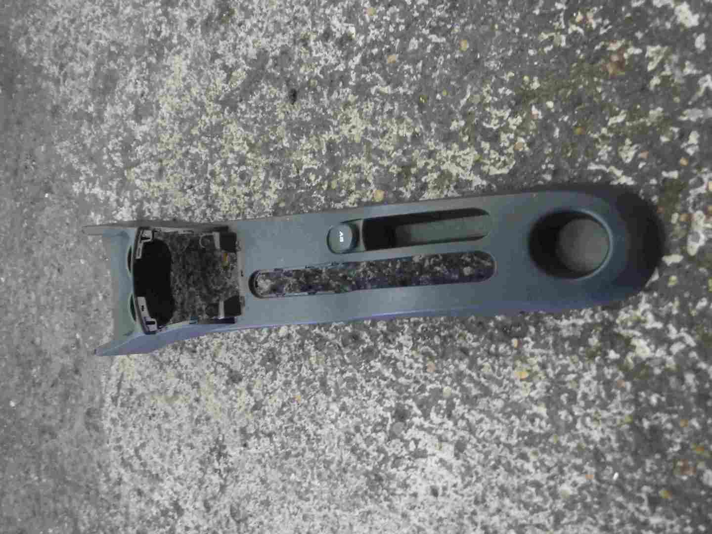 Renault Clio MK3 2005-2009 Centre Cup Holder Gear Stick Surround