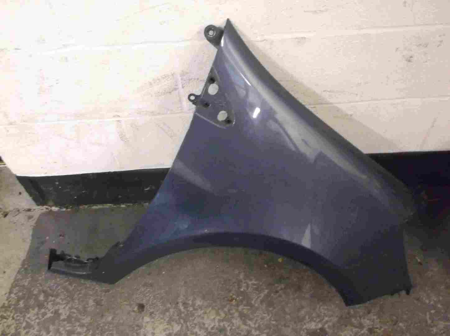 Renault Clio MK3 2005-2009 Drivers OS Wing Grey Purple TEJ47 185