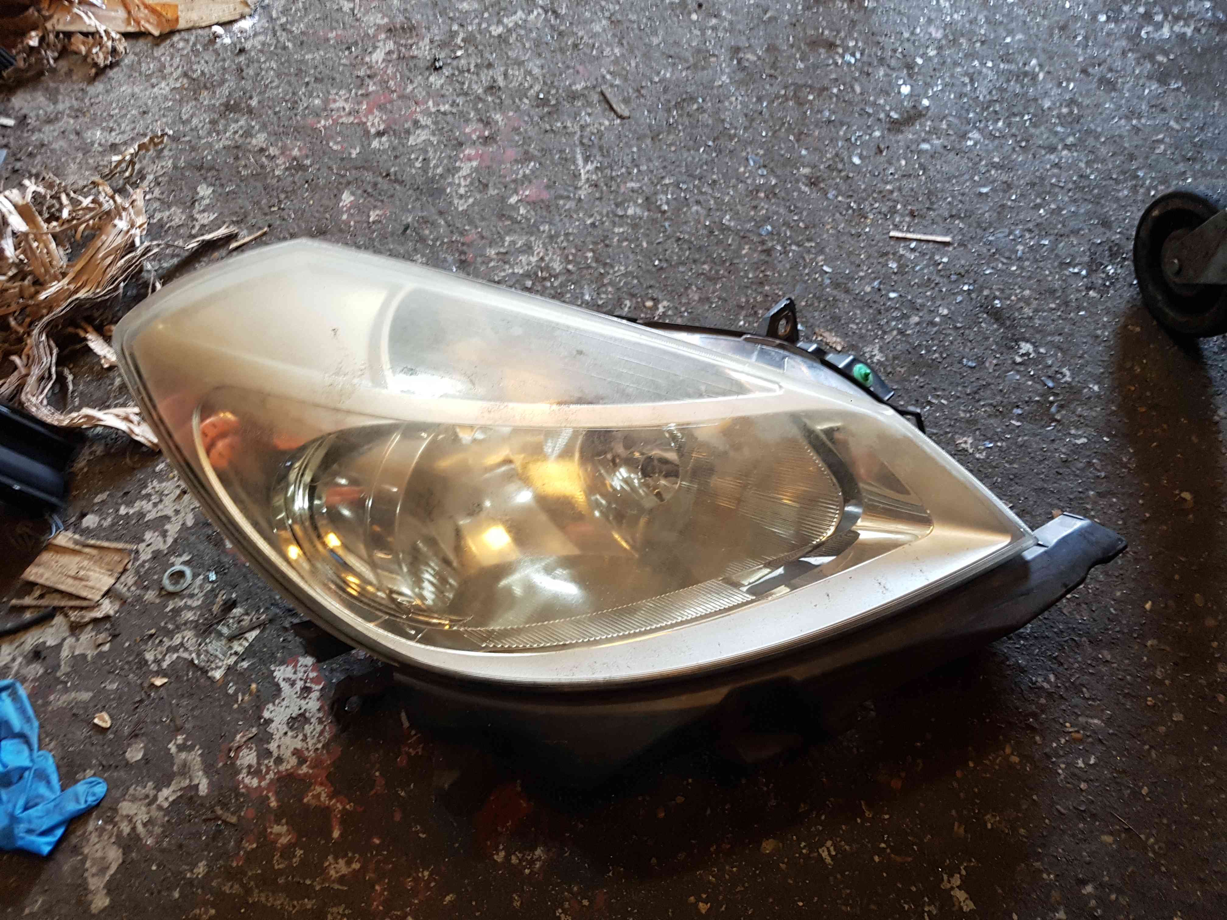 Thumb 9 Renault Clio MK3 2005-2009 Drivers OSF Front Head Lamp Headlight Chrome Cloudy