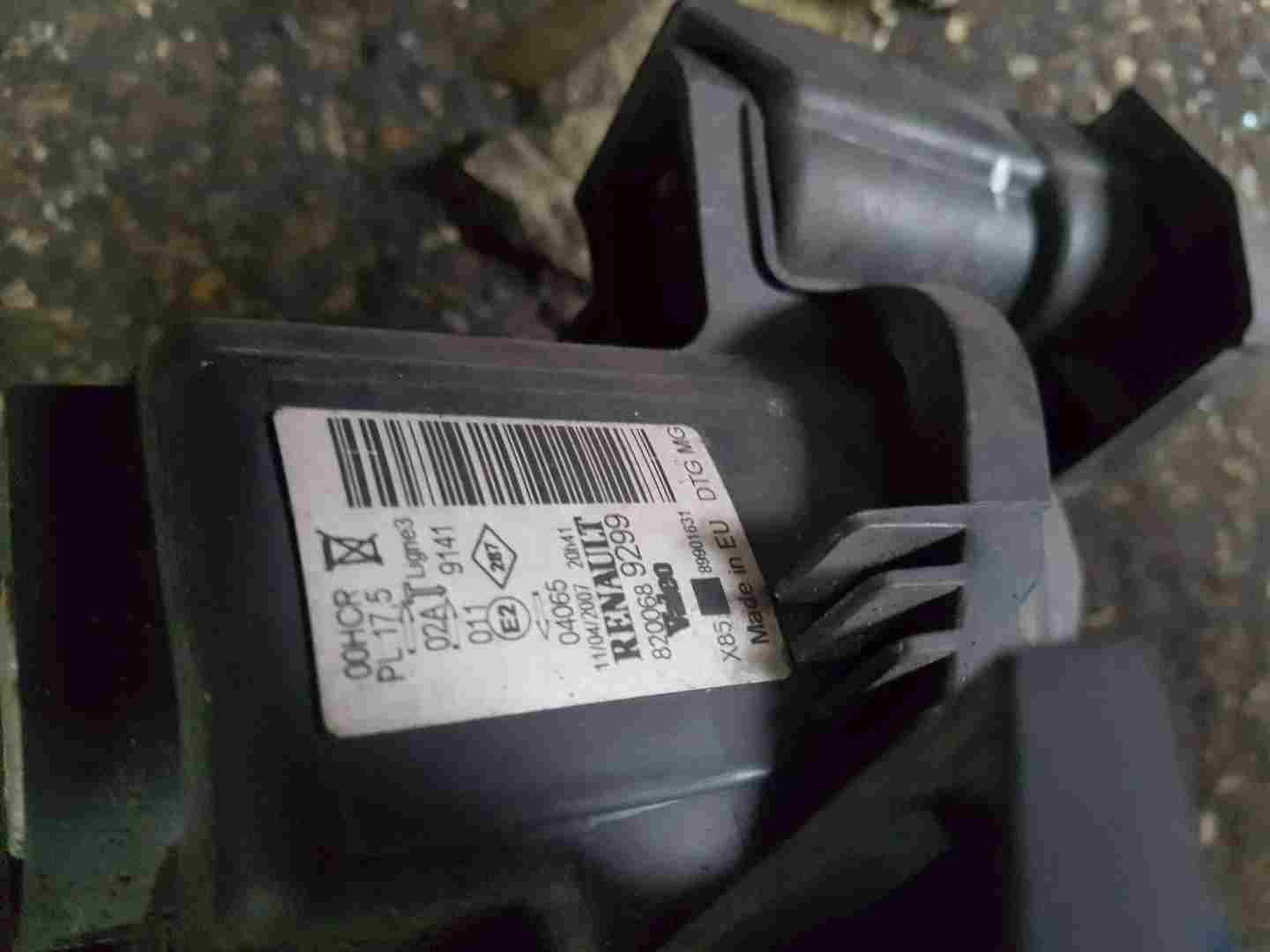 Thumb 3 Renault Clio MK3 2005-2009 Drivers OSF Front Headlight Black Backing Cloudy