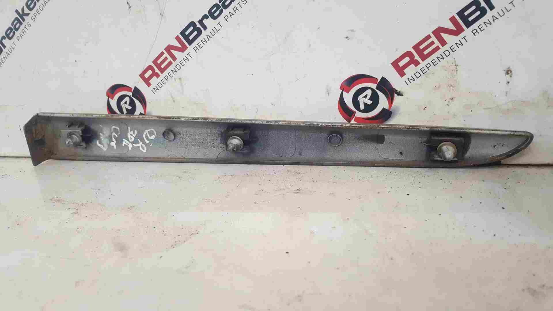 Thumb 4 Renault Clio MK3 2005-2009 Drivers OSR Rear Door Moulding Trim Silver 3Dr 