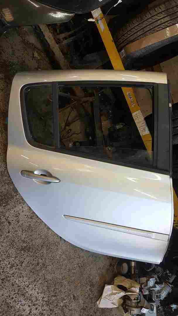 Thumb 6 Renault Clio MK3 2005-2009 Drivers OSR Rear Door Silver Ted69