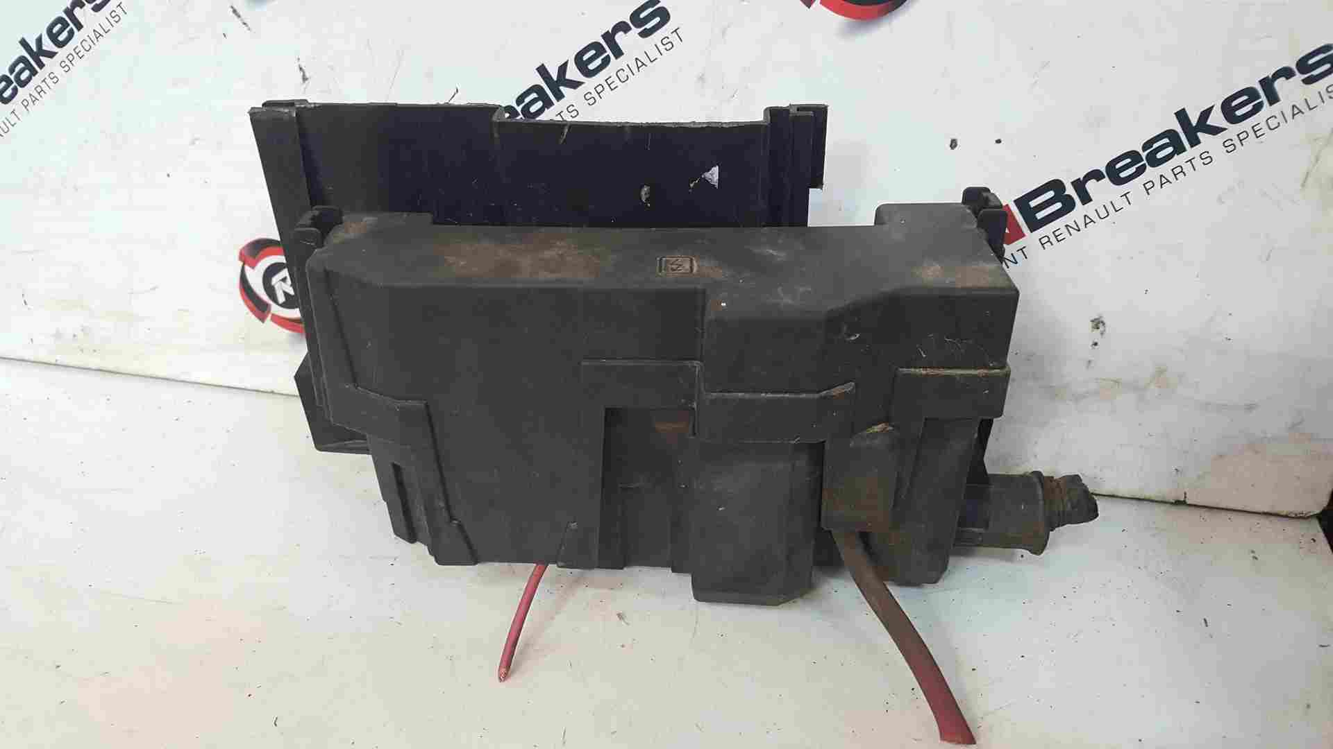 Thumb 3 Renault Clio MK3 2005-2009 Engine Battery Fuse BOX + Cover