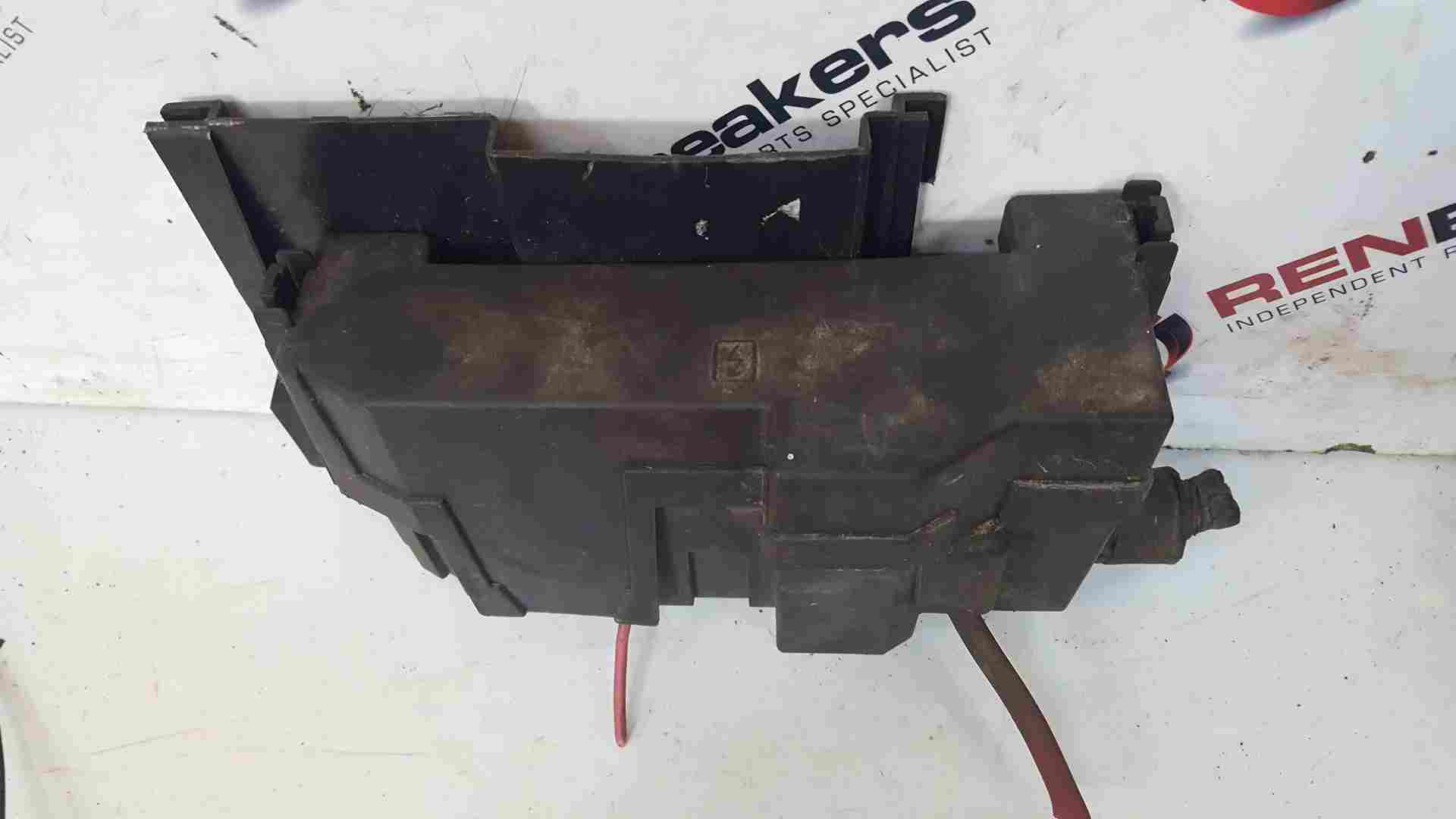 Thumb 4 Renault Clio MK3 2005-2009 Engine Battery Fuse BOX + Cover