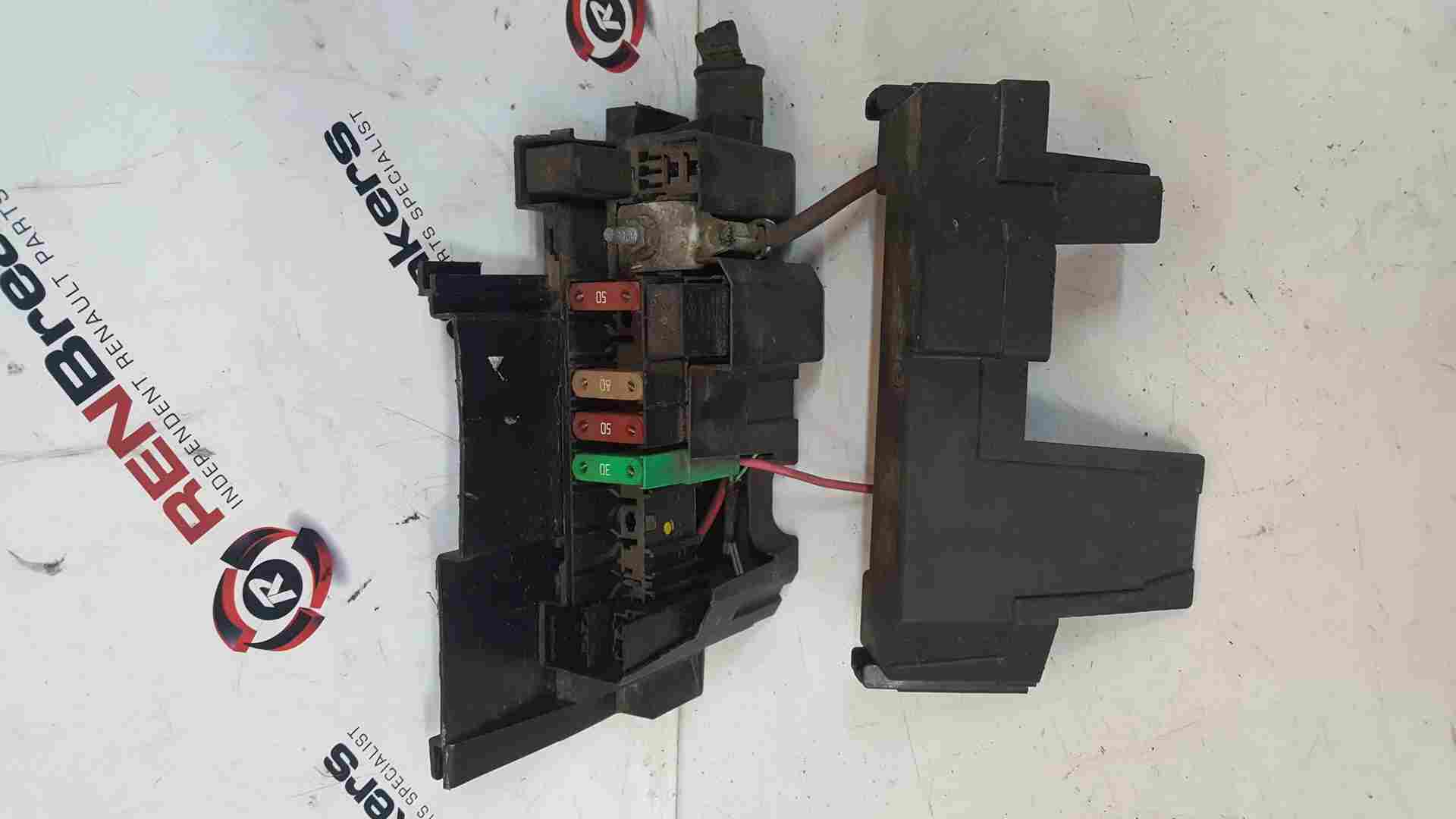 Thumb 5 Renault Clio MK3 2005-2009 Engine Battery Fuse BOX + Cover