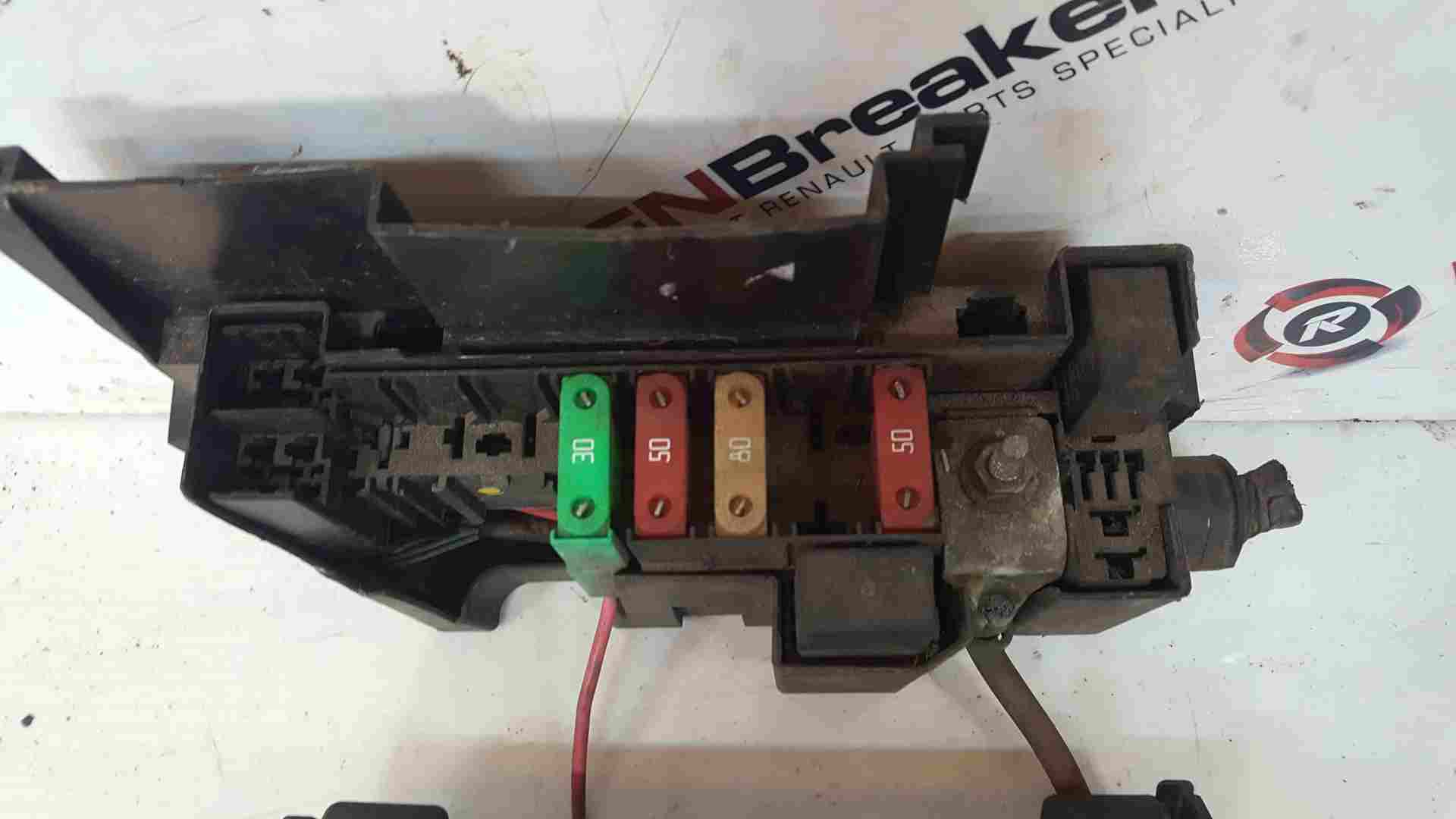 Thumb 6 Renault Clio MK3 2005-2009 Engine Battery Fuse BOX + Cover
