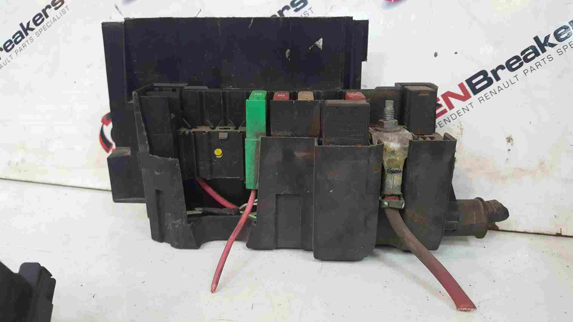 Thumb 9 Renault Clio MK3 2005-2009 Engine Battery Fuse BOX + Cover