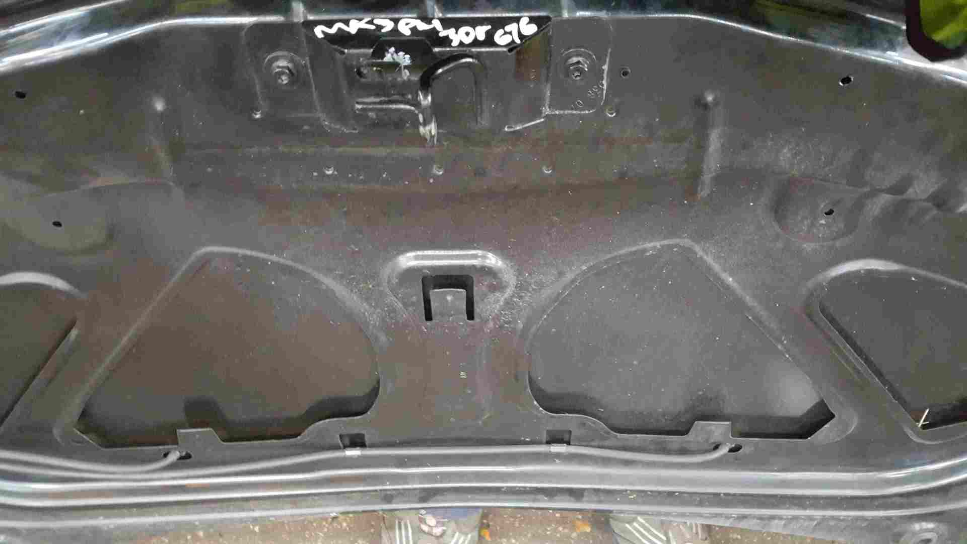 Thumb 2 Renault Clio MK3 2005-2009 Front Bonnet Black 676