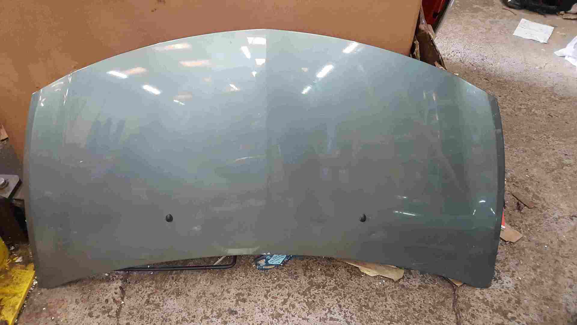 Thumb 2 Renault Clio MK3 2005-2009 Front Bonnet Green TED97
