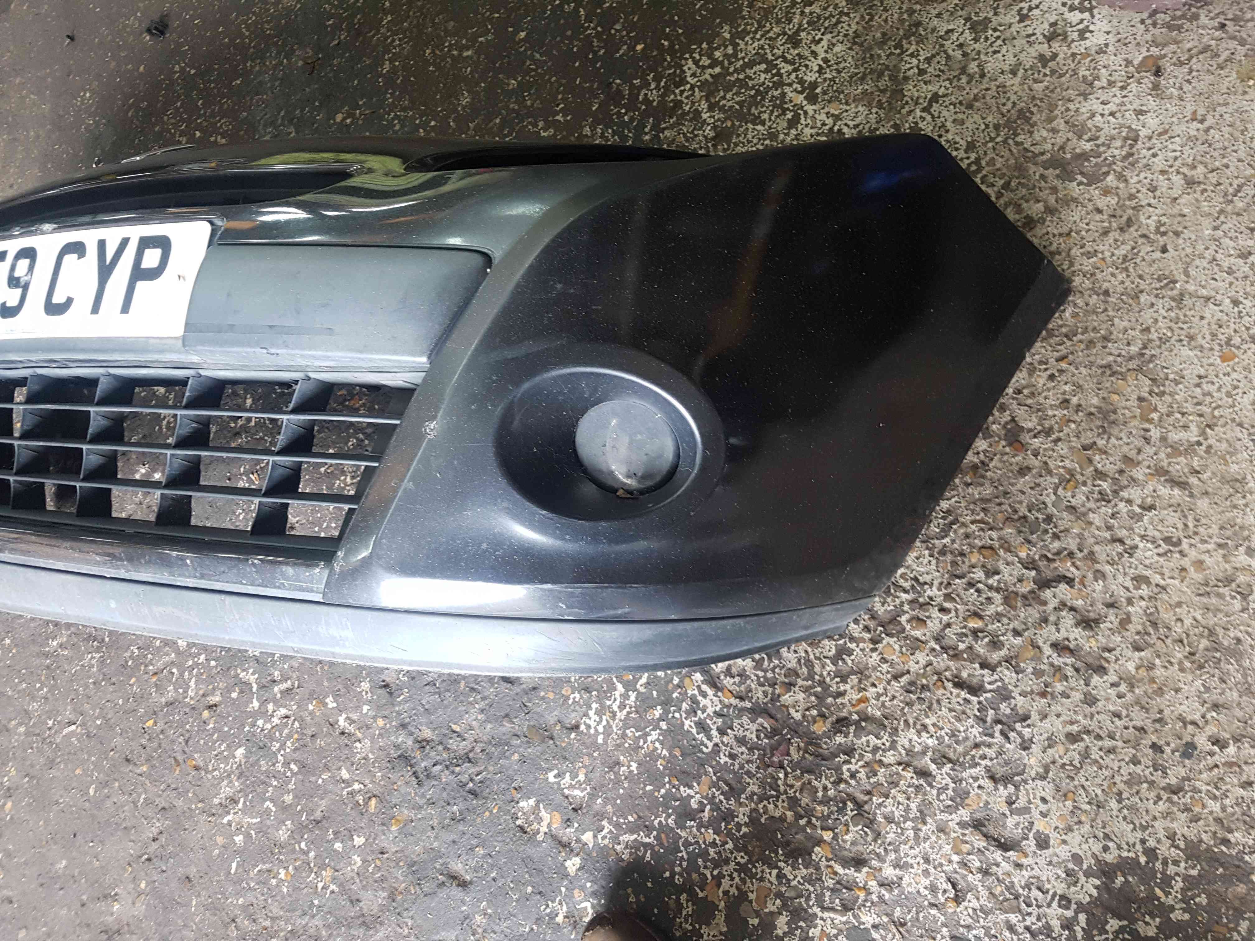 Thumb 4 Renault Clio MK3 2005-2009 Front Bumper 676 185  15 Inch Wheels ReSprayed NSF