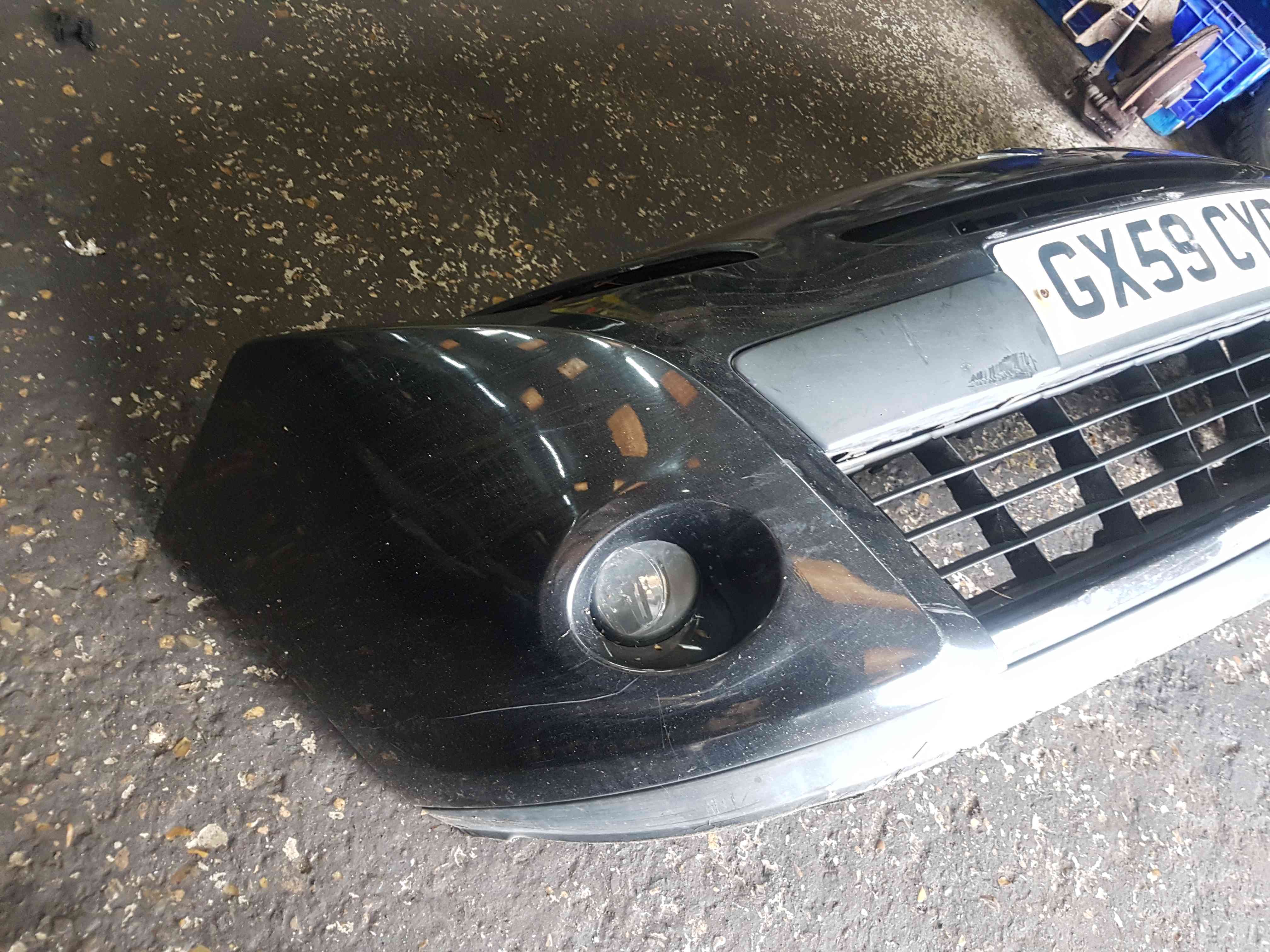 Renault Clio MK3 2005-2009 Front Bumper 676 185  15 Inch Wheels ReSprayed NSF