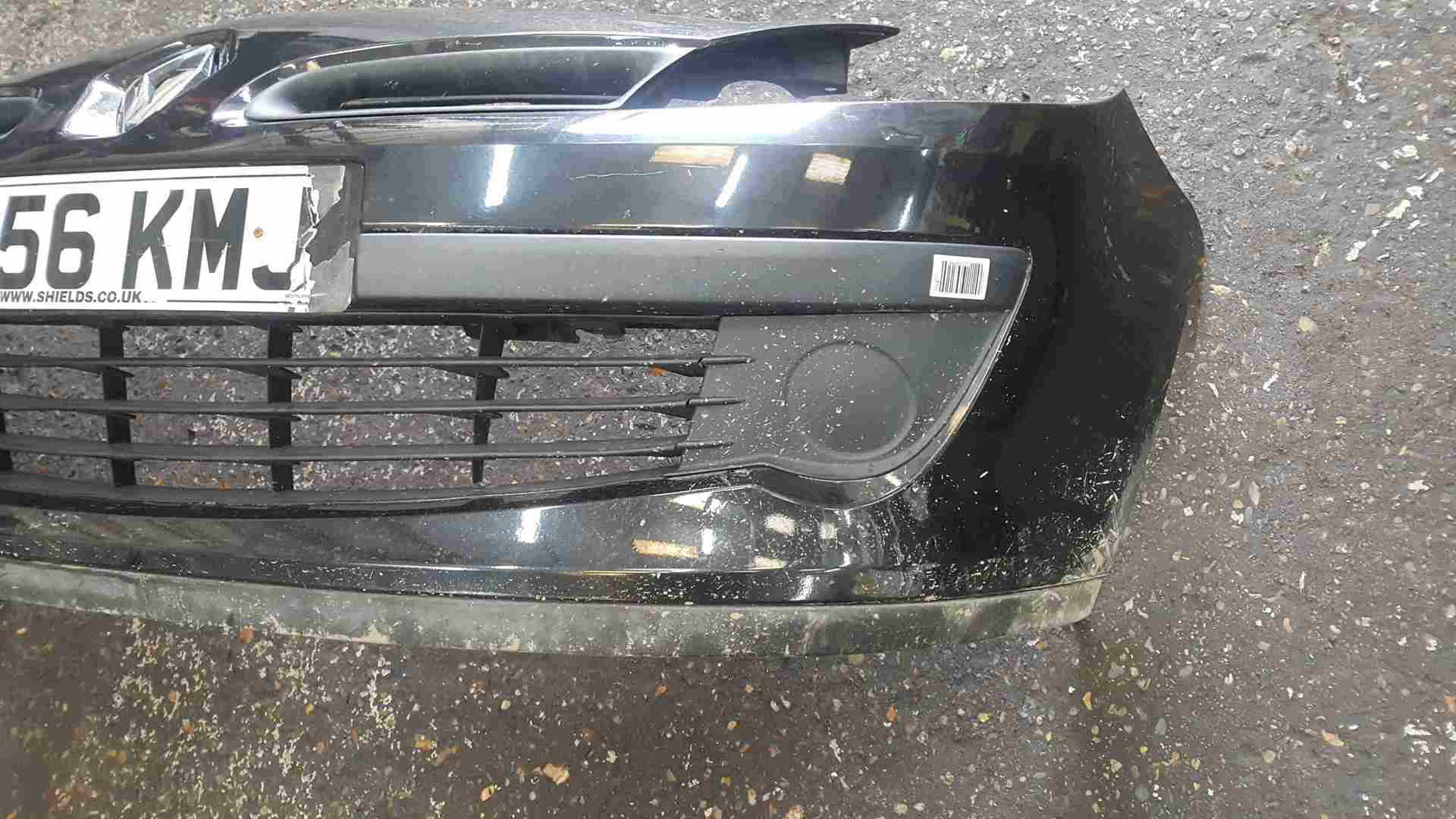 Thumb 3 Renault Clio MK3 2005-2009 Front Bumper Black 676 185