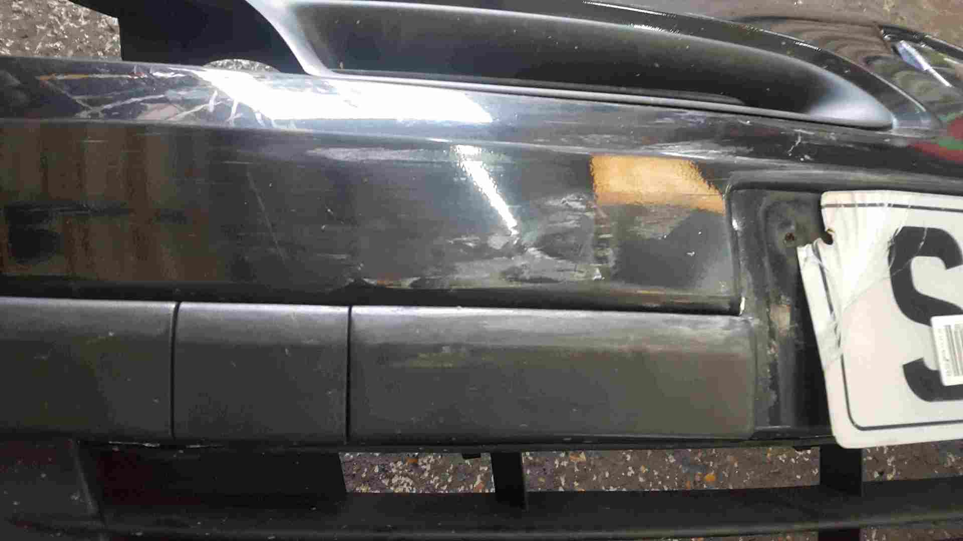 Thumb 2 Renault Clio MK3 2005-2009 Front Bumper Black 676 185